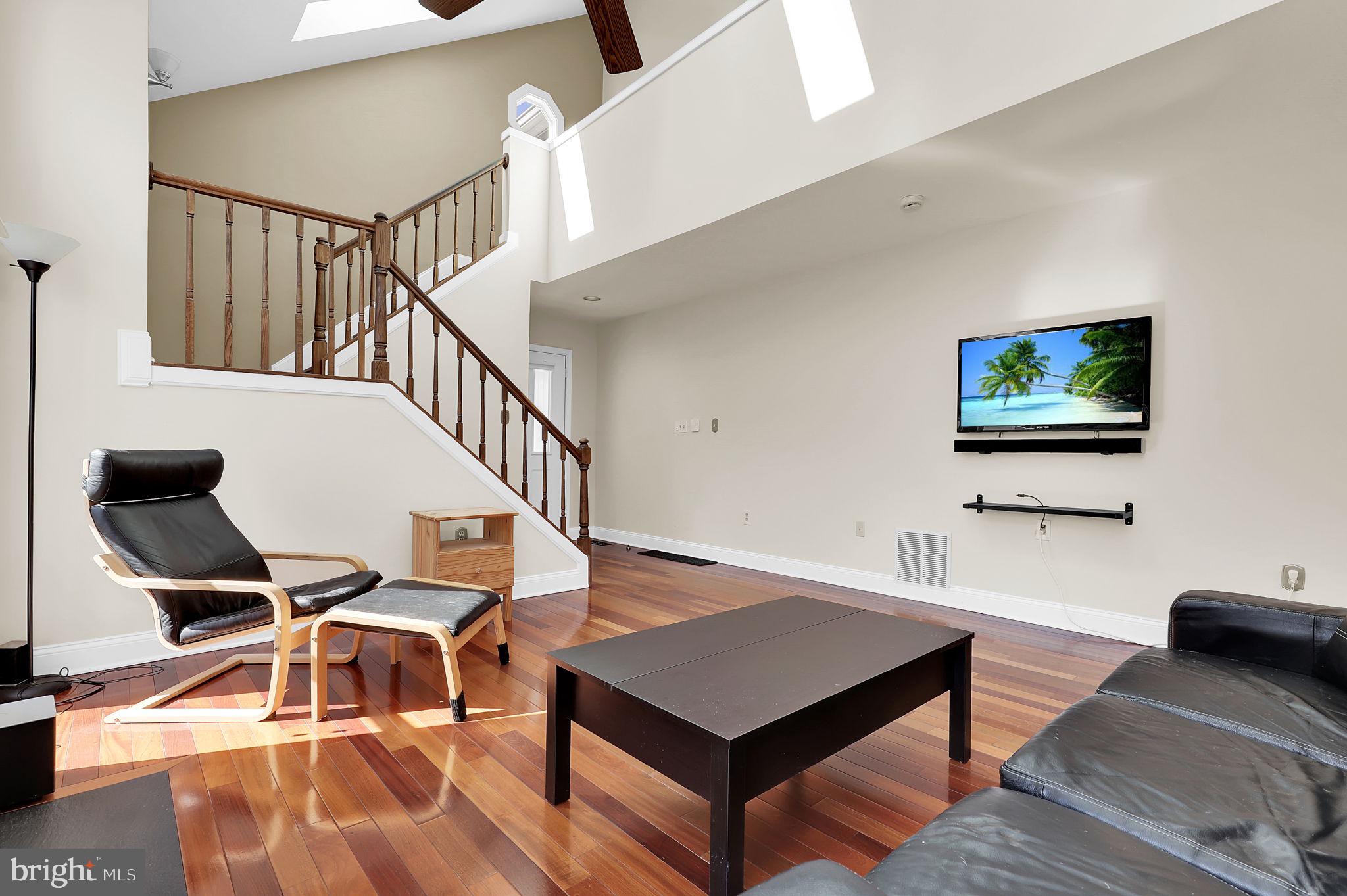 CHURCHILL TOWN SECTOR - Residential