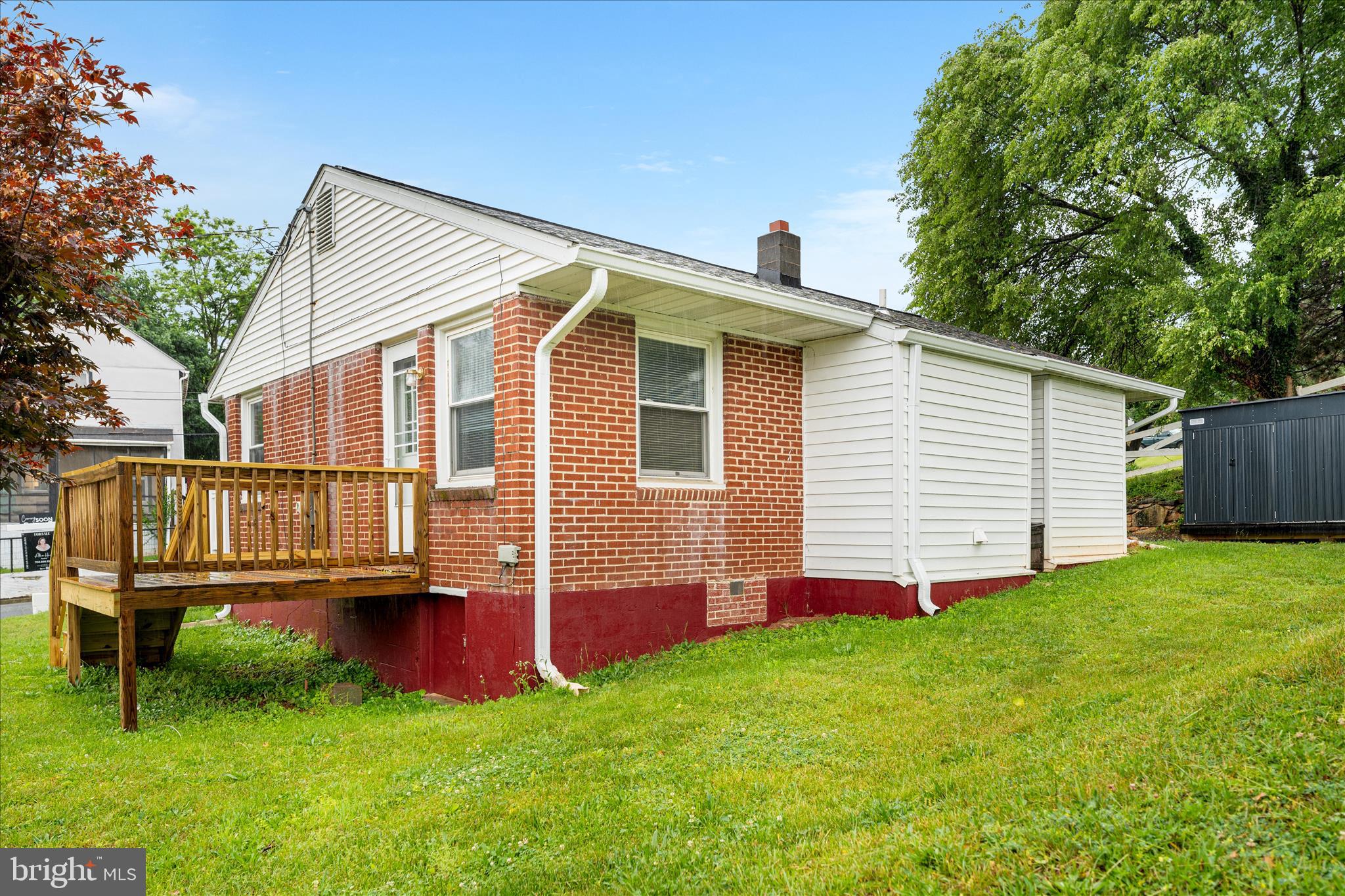 WEST SIDE - Residential