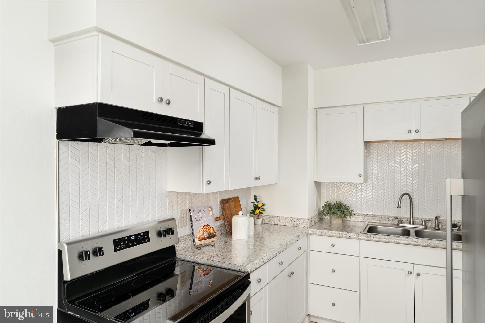 WEST SIDE - Residential