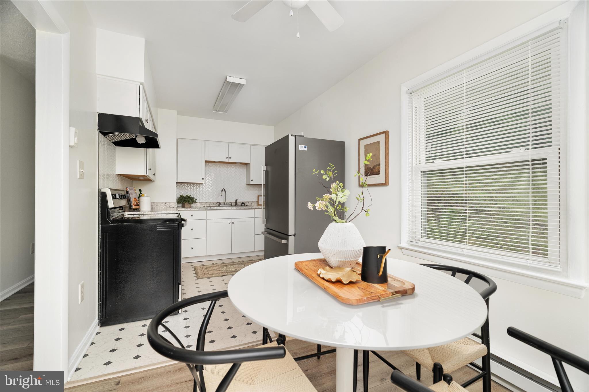 WEST SIDE - Residential