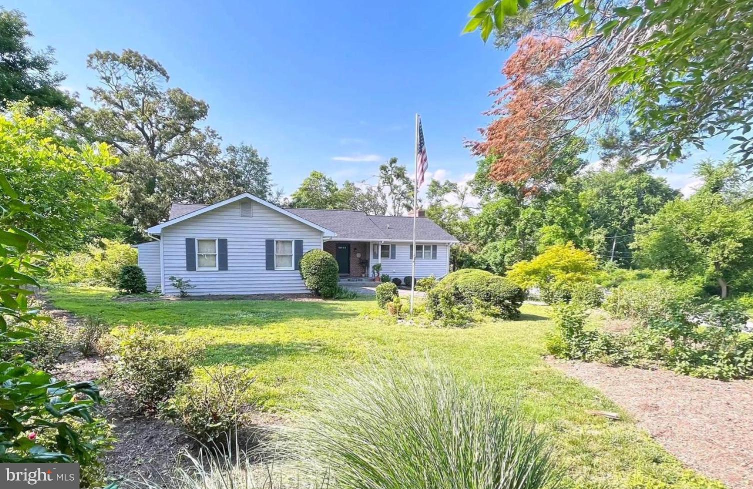 SOUTH RIVER PARK - Residential Lease