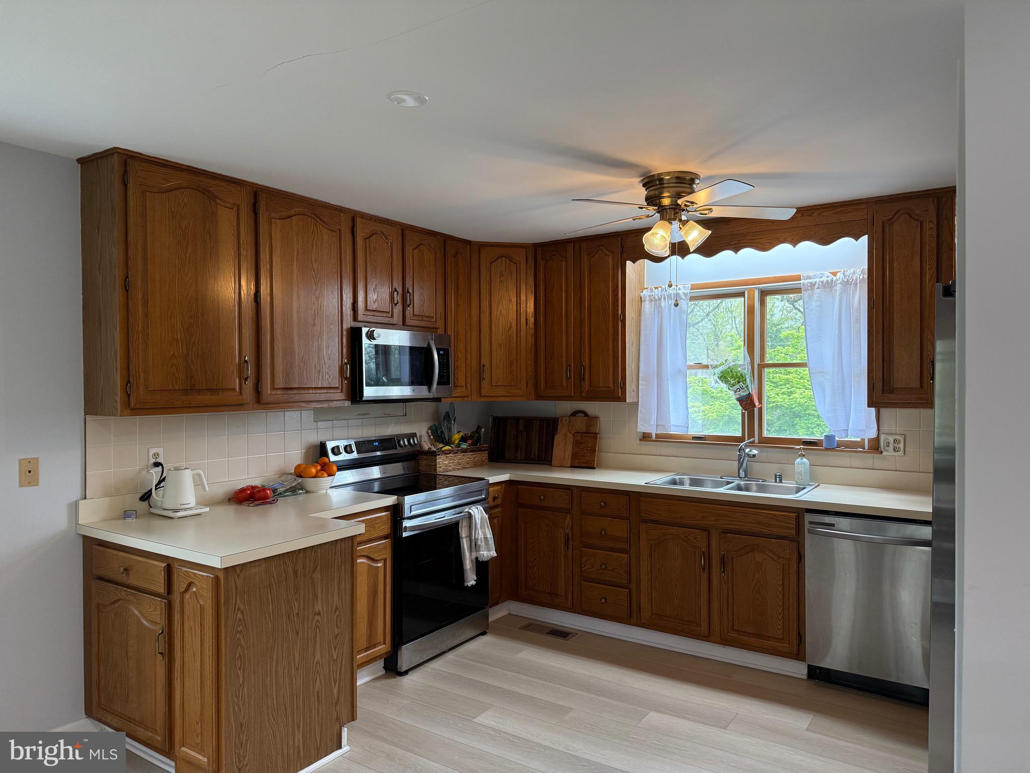 SOUTH RIVER PARK - Residential Lease