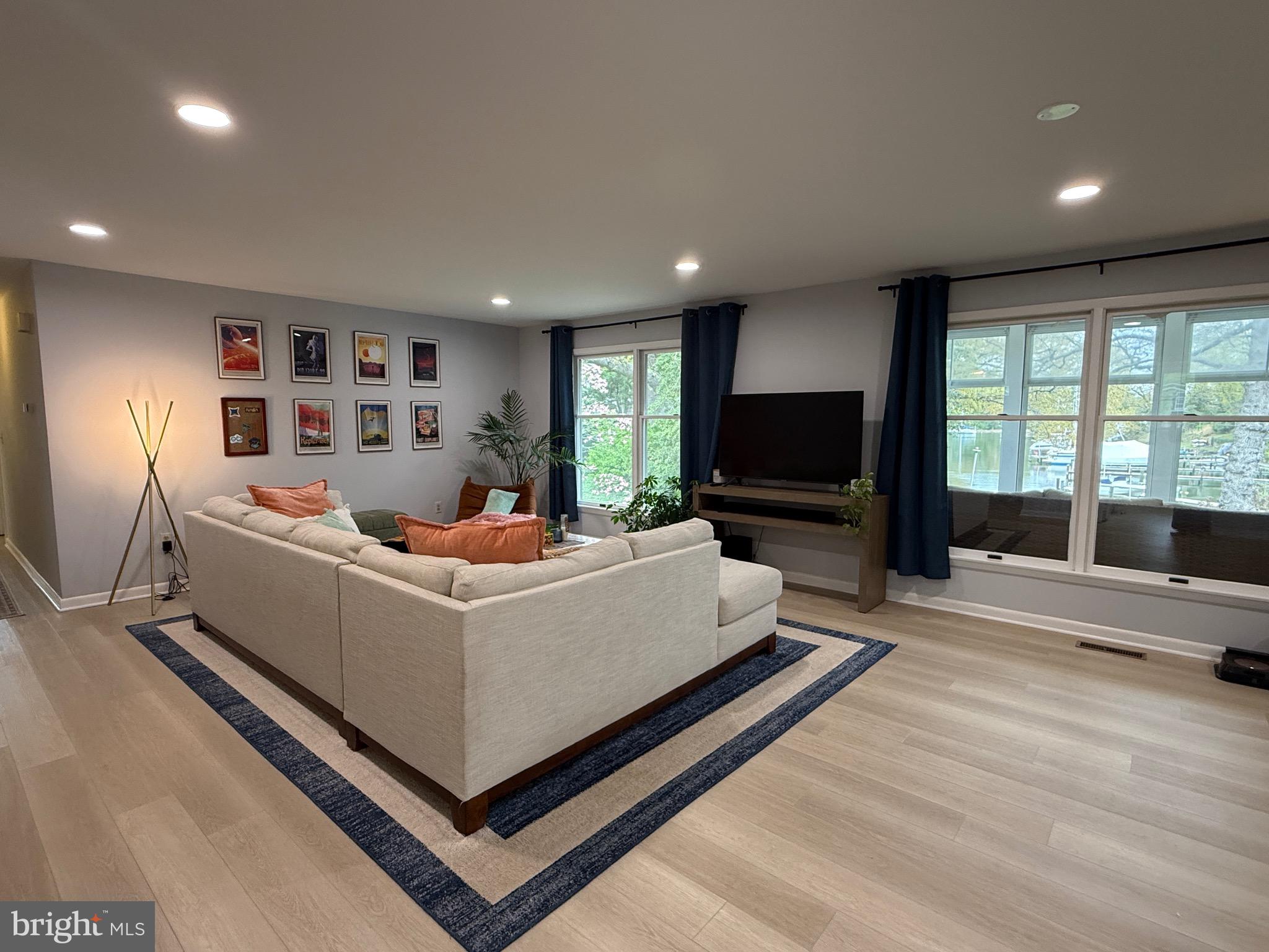 SOUTH RIVER PARK - Residential Lease