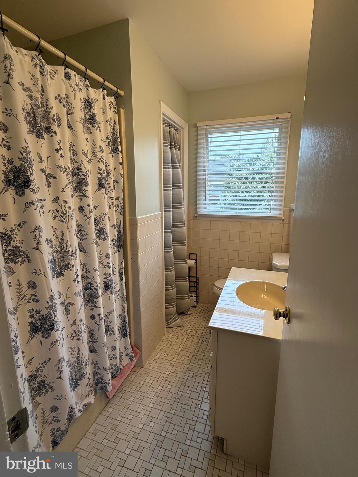 SOUTH RIVER PARK - Residential Lease