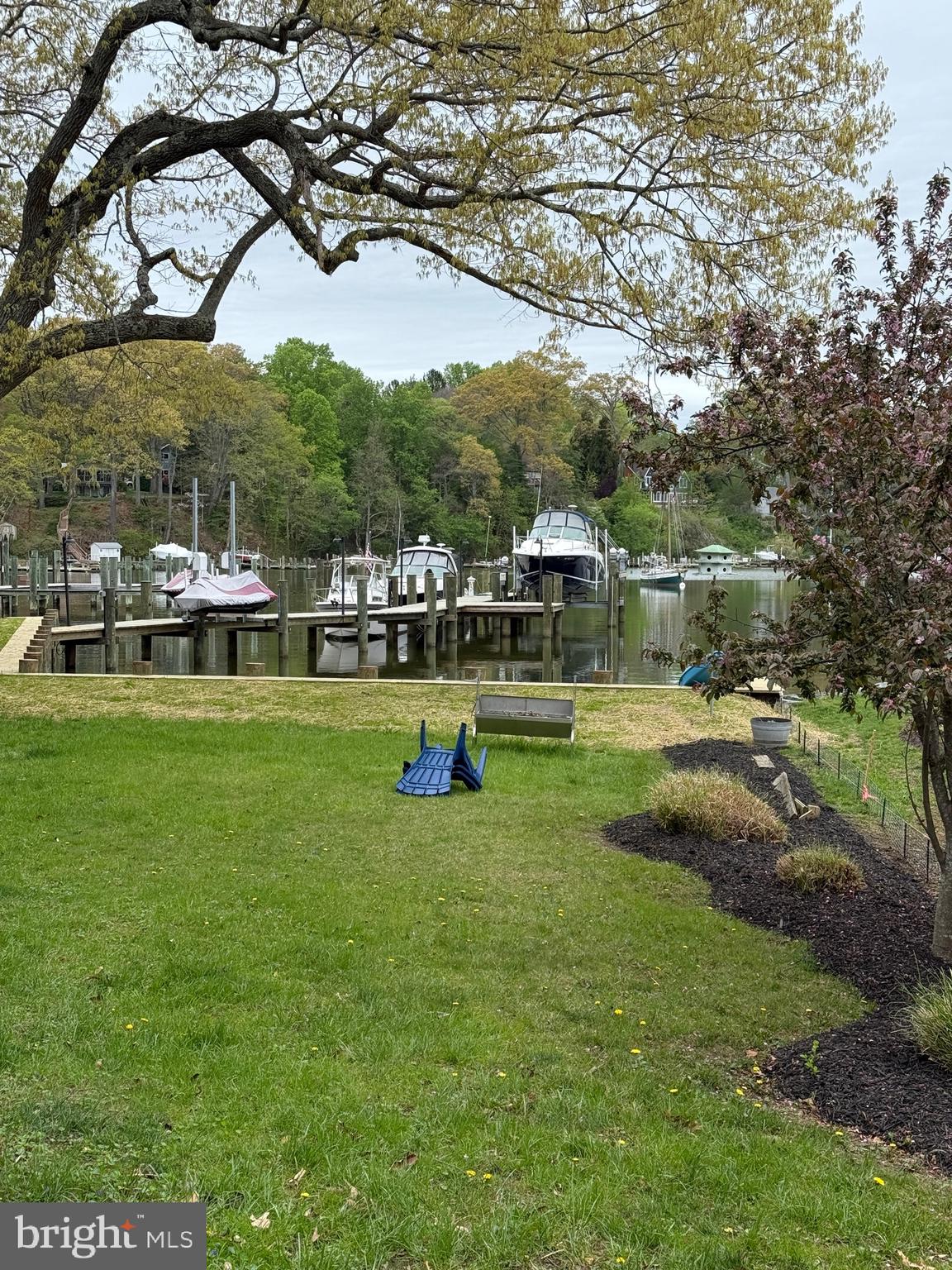 SOUTH RIVER PARK - Residential Lease