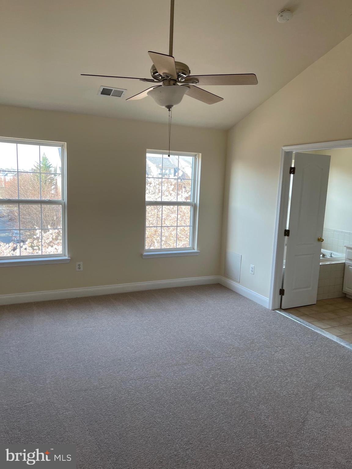 KING FARM WATKINS POND - Residential Lease