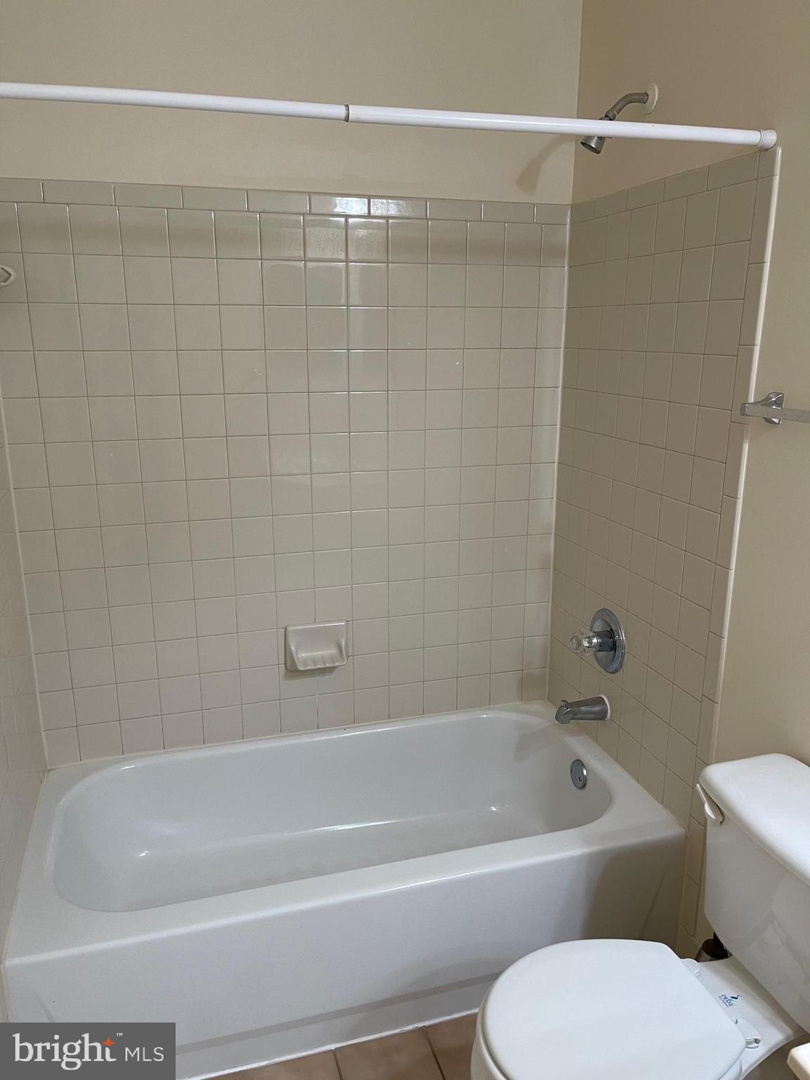 KING FARM WATKINS POND - Residential Lease