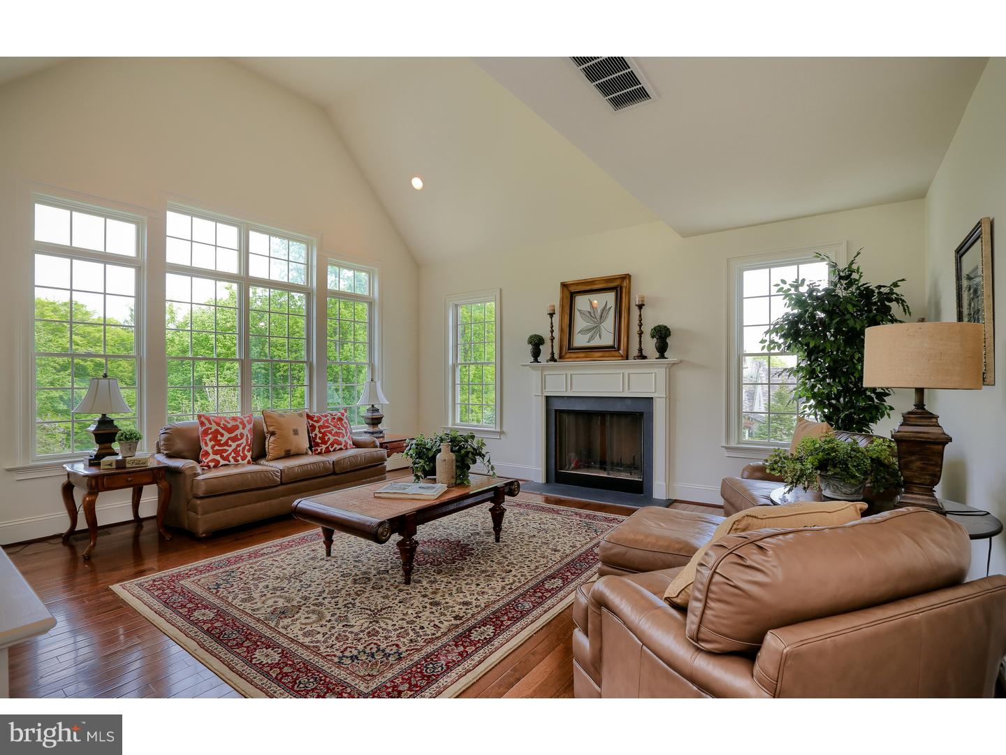 WHITE HORSE - Residential