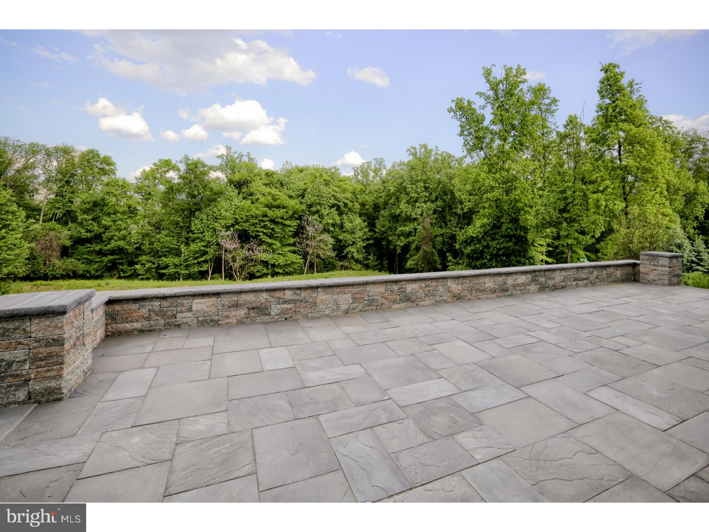 WHITE HORSE - Residential