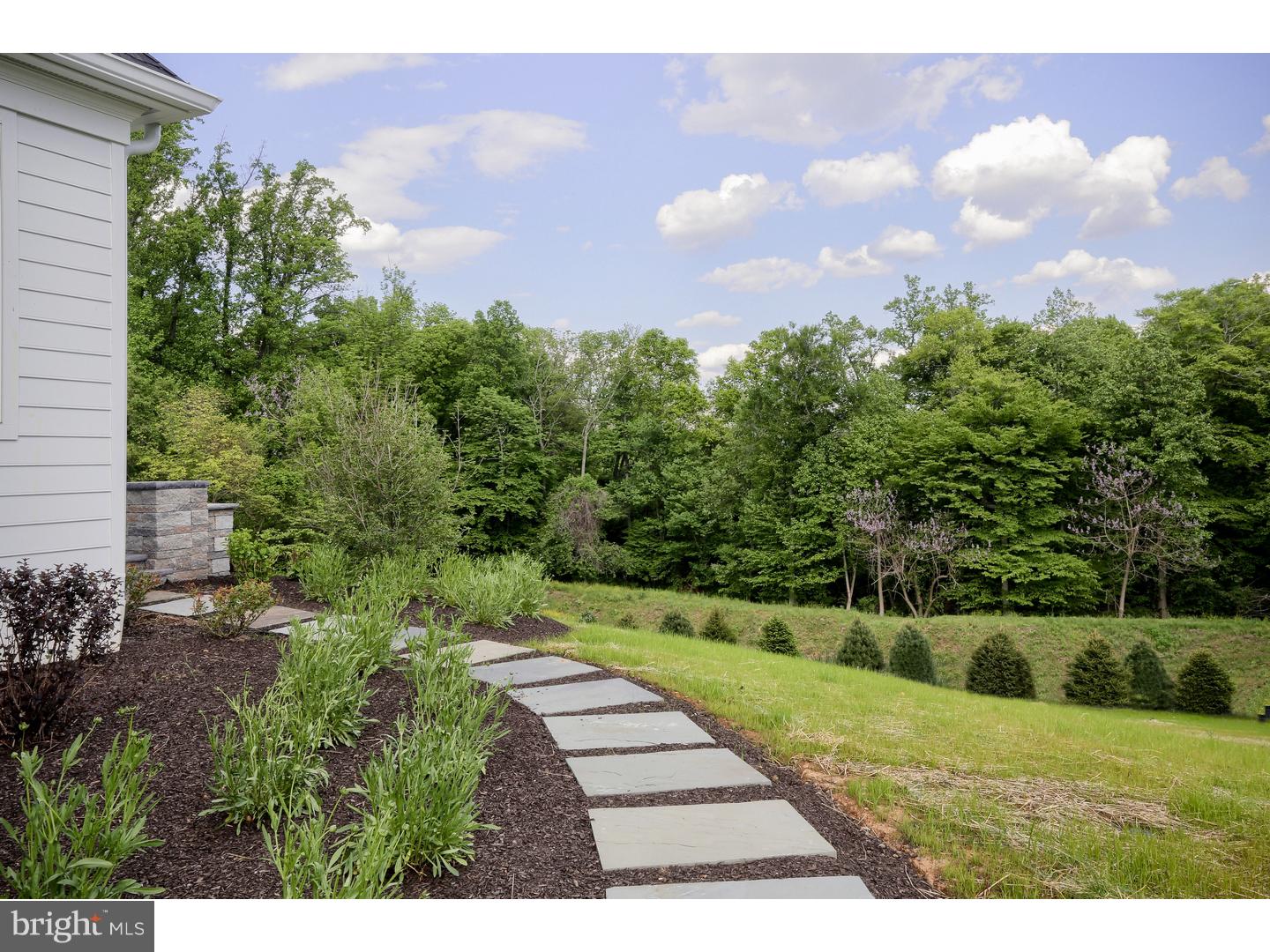 WHITE HORSE - Residential