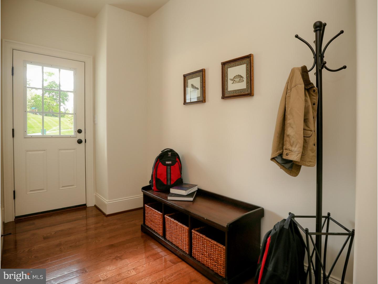 WHITE HORSE - Residential