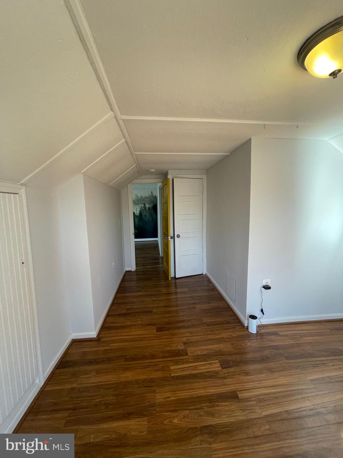 MOUNT RAINIER - Residential Lease