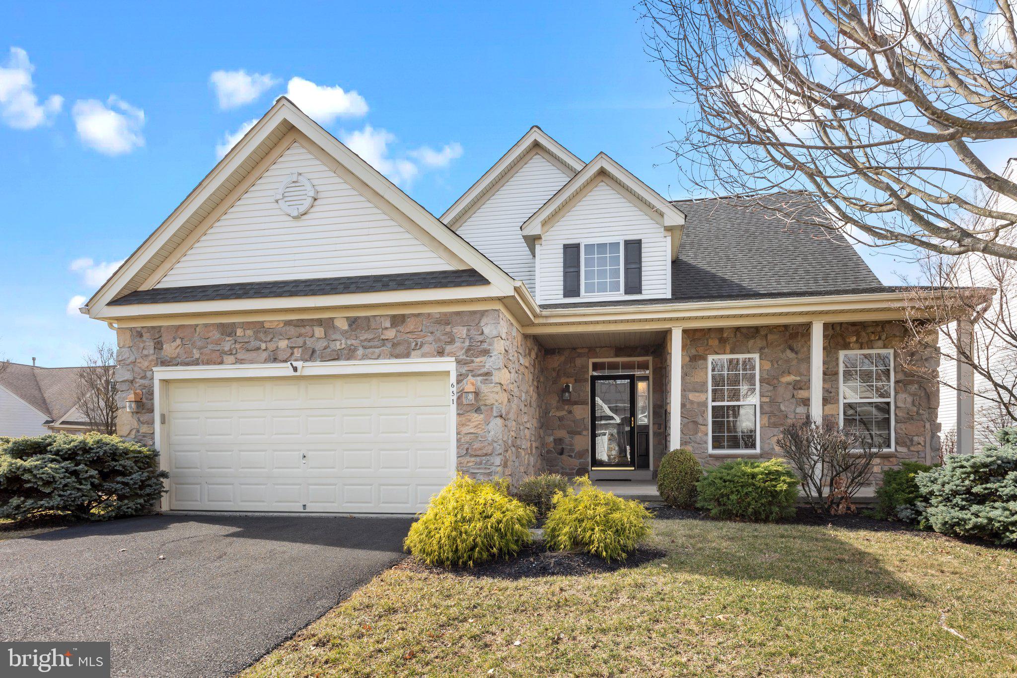 651 N SETTLERS CIRCLE