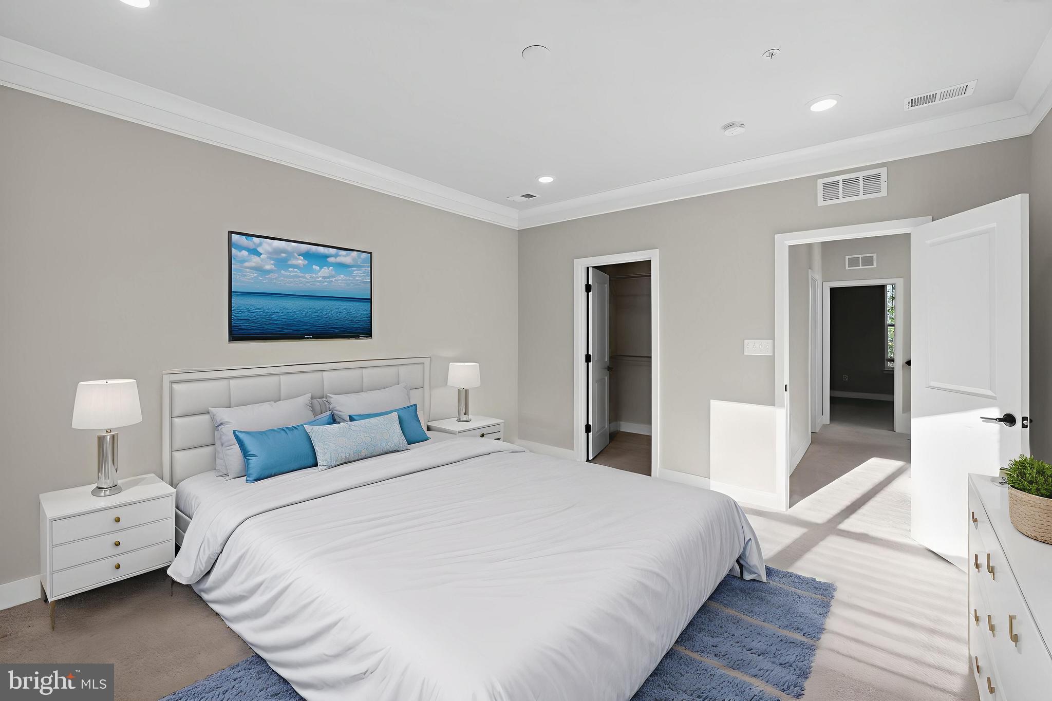 MEDFIELD - Residential