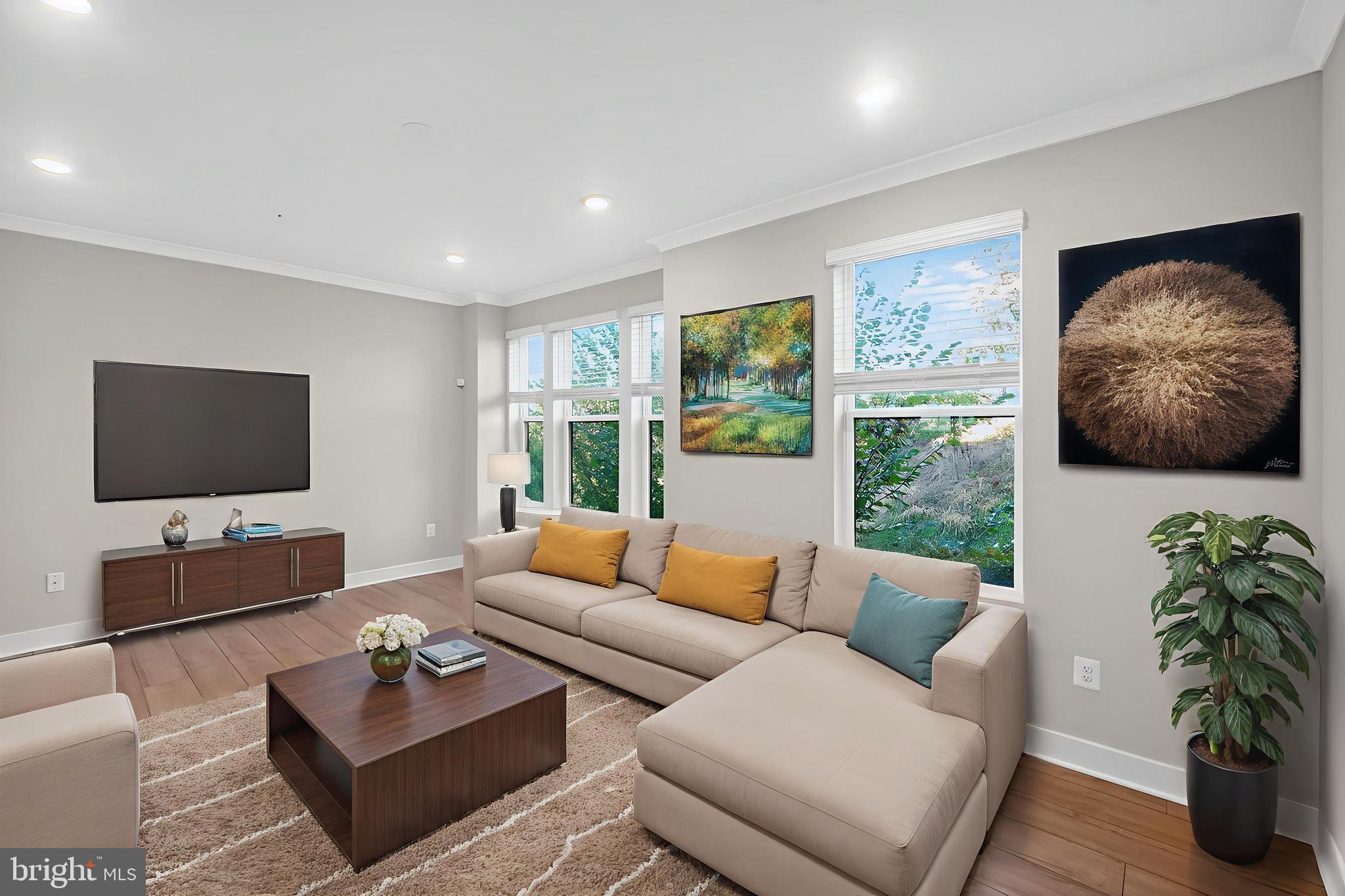 MEDFIELD - Residential