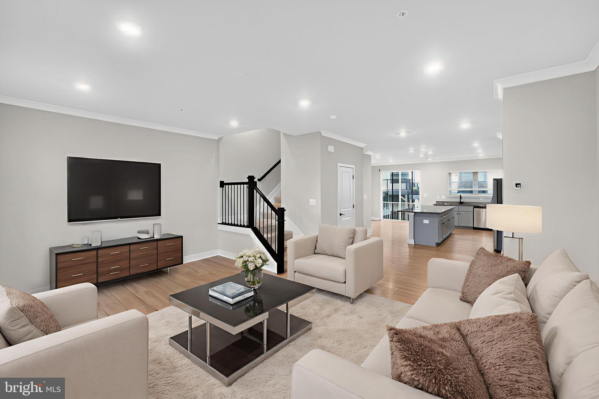 MEDFIELD - Residential