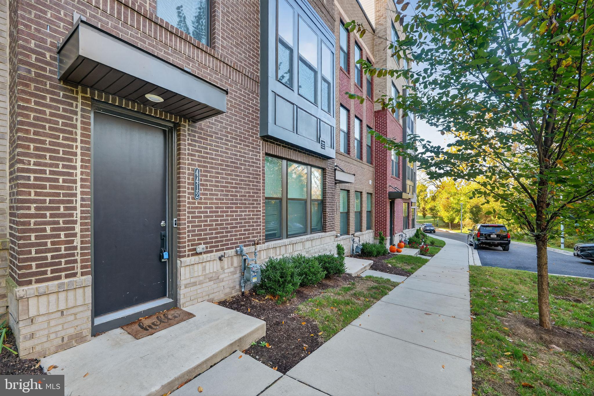 MEDFIELD - Residential