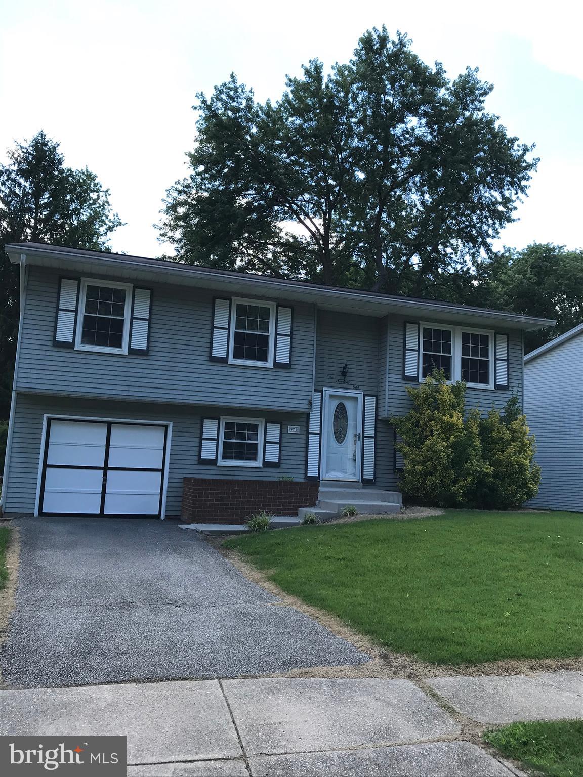 FOUR SEASONS ESTATES - Residential Lease