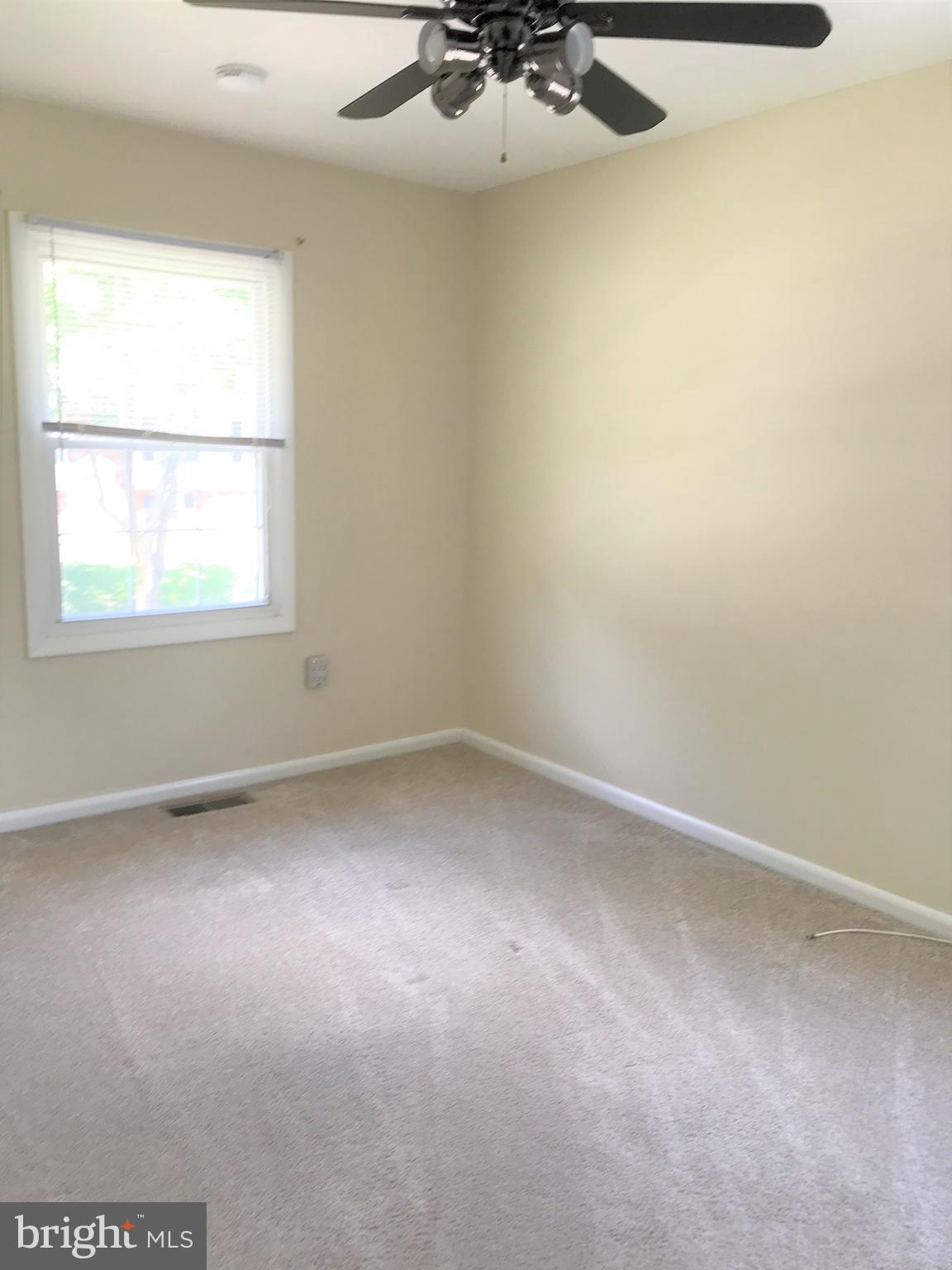 FOUR SEASONS ESTATES - Residential Lease