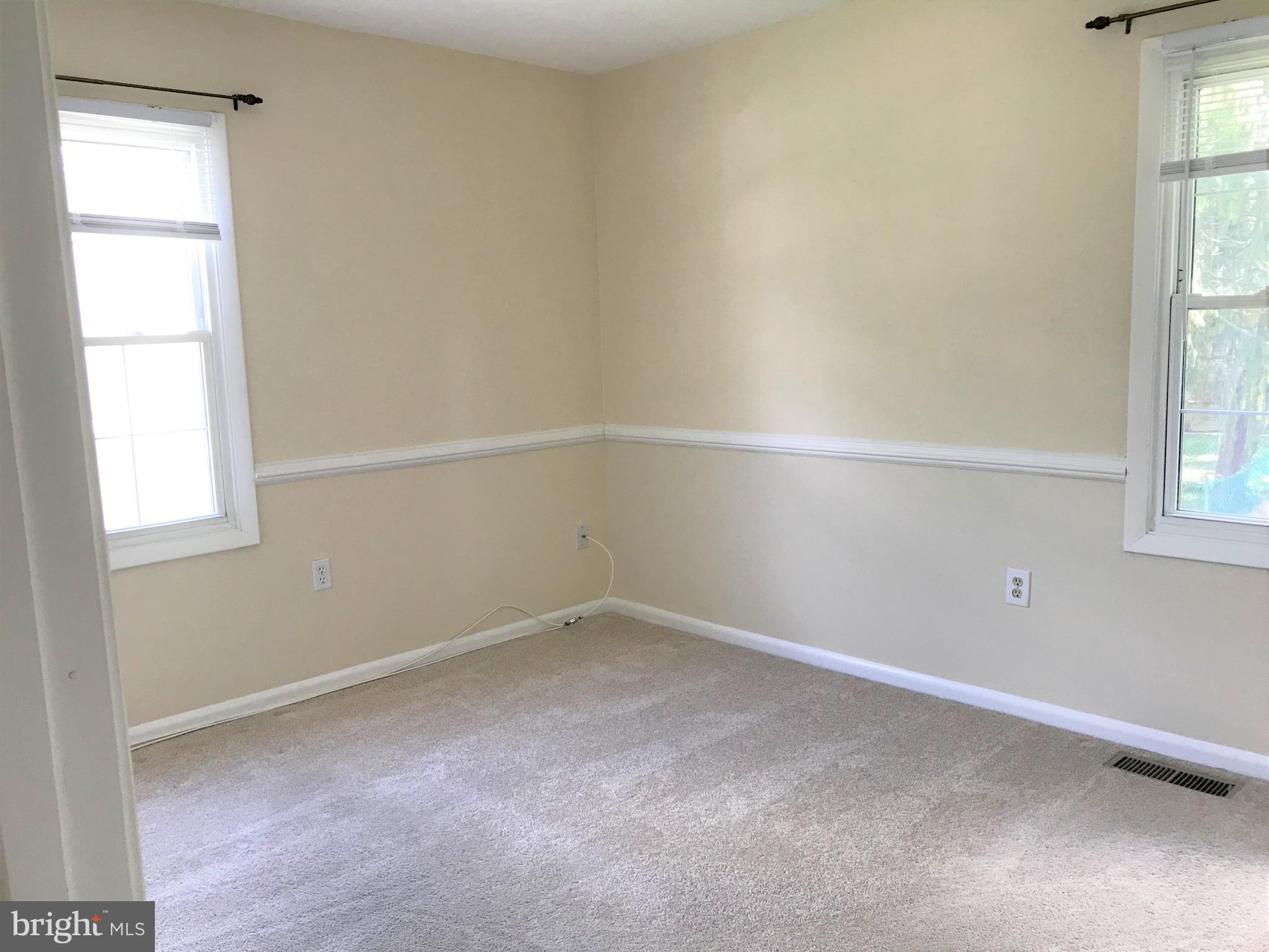 FOUR SEASONS ESTATES - Residential Lease