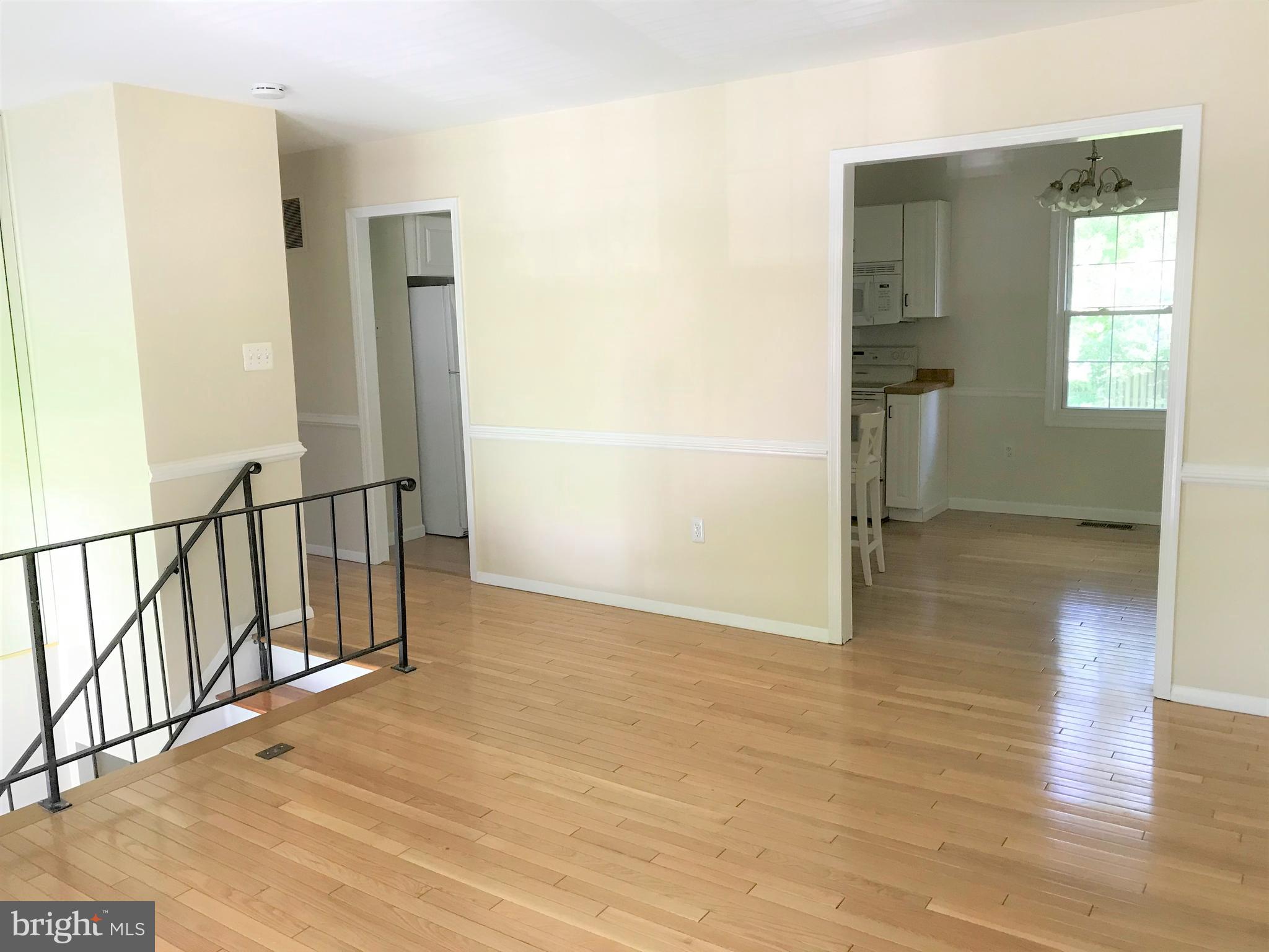 FOUR SEASONS ESTATES - Residential Lease