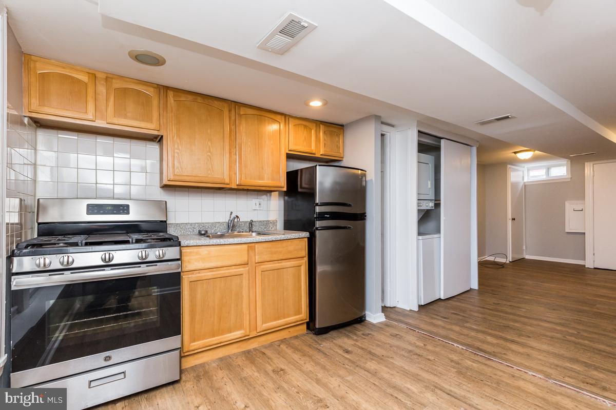 WASHINGTON SQ WEST - Residential Lease