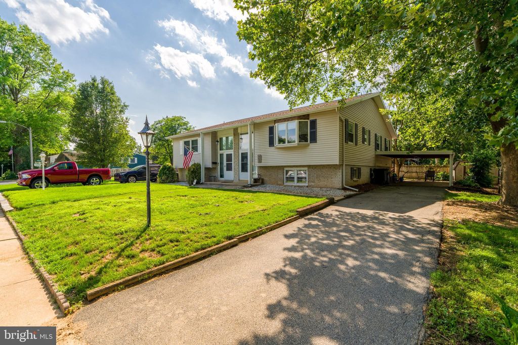 Photo of 404 W Marion Street, LITITZ, PA 17543 (MLS # PALA2072610)