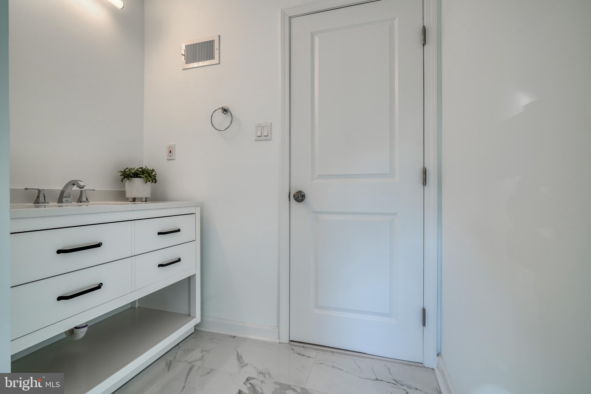 FONT HILL - Residential