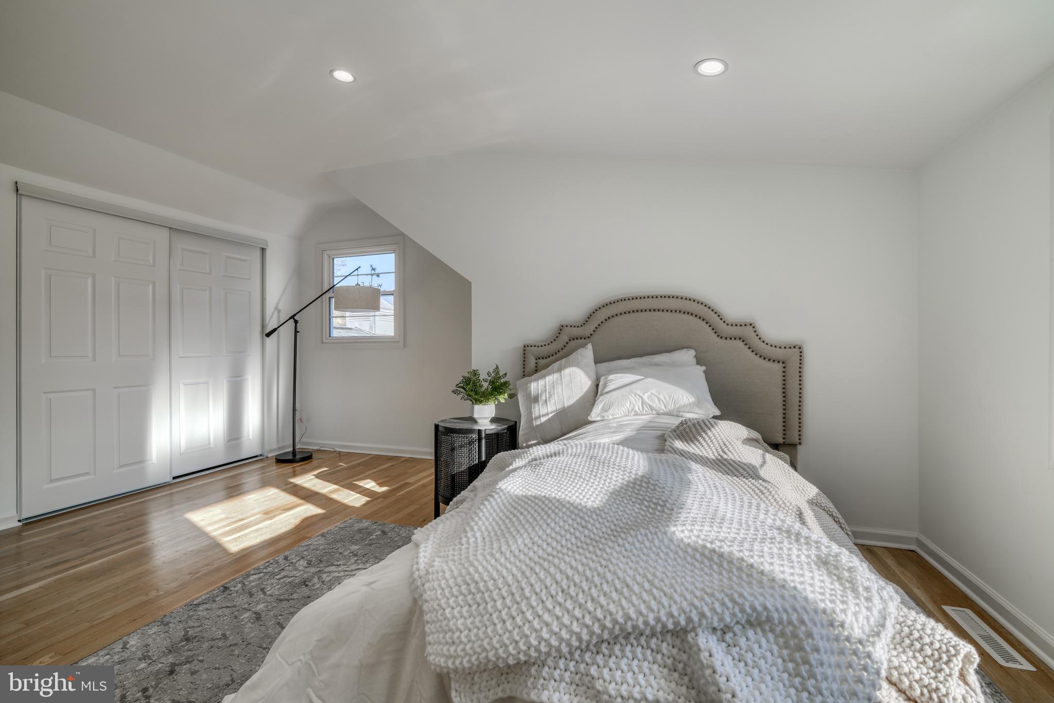 FONT HILL - Residential