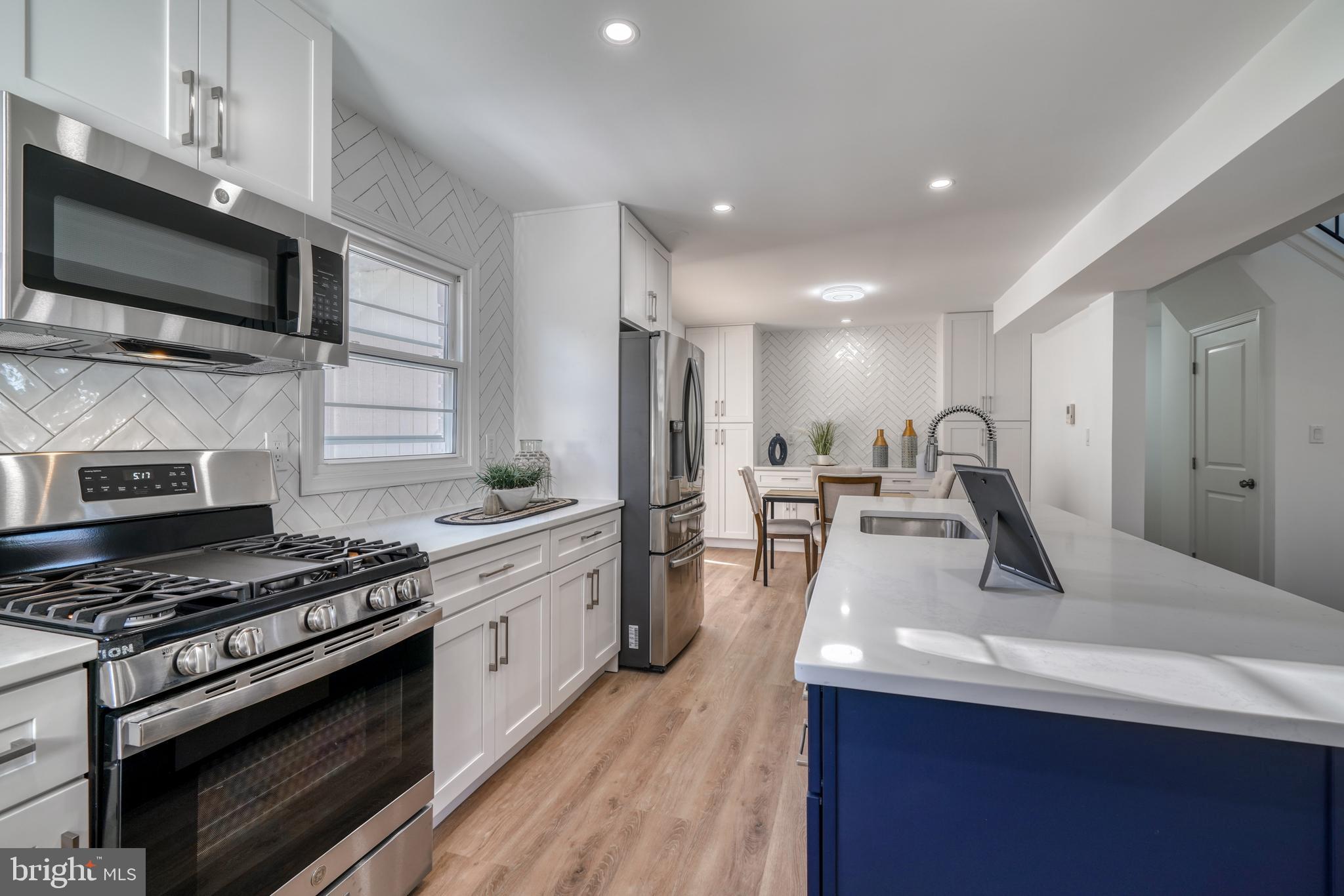 FONT HILL - Residential