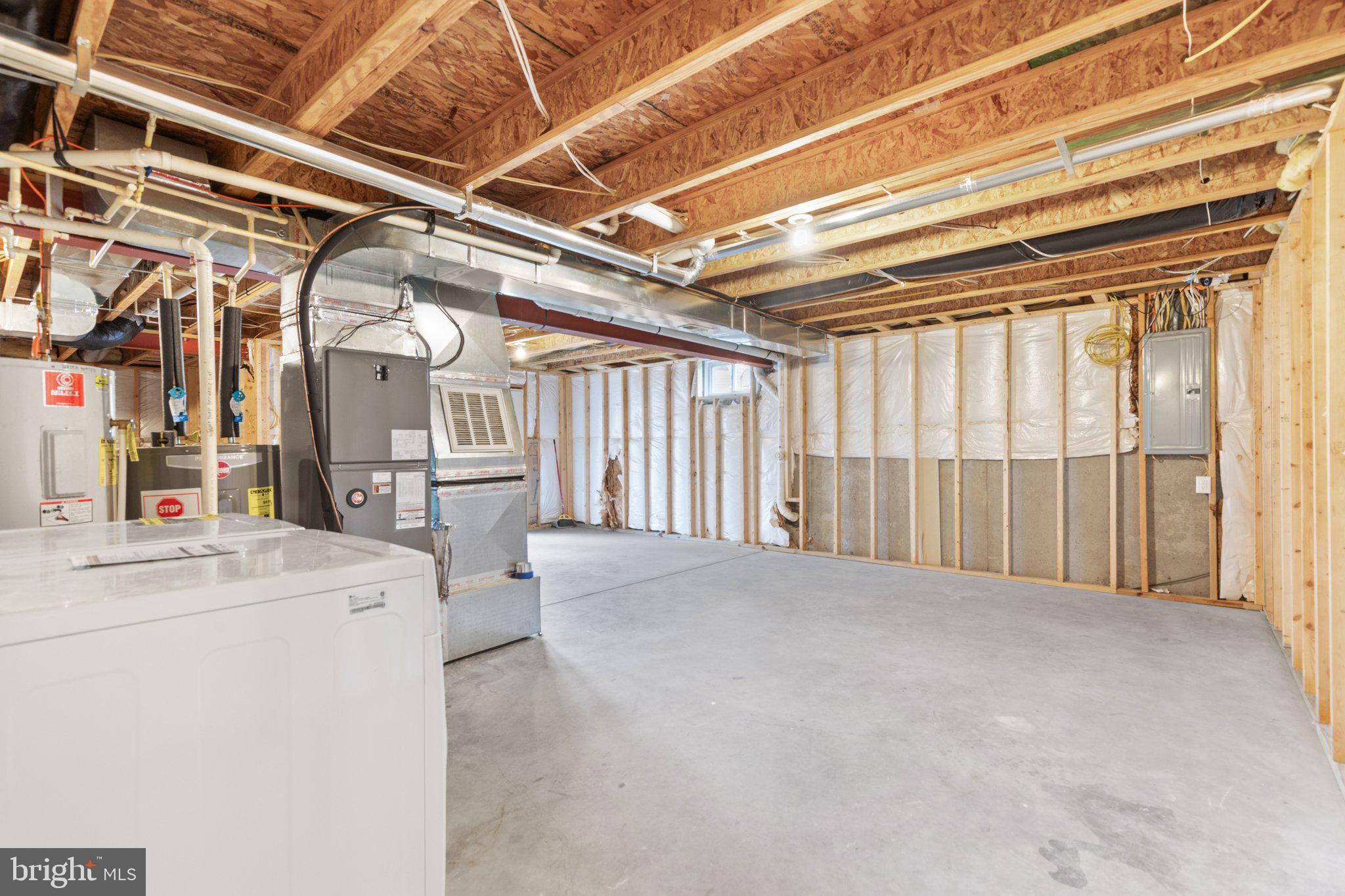 BENTWOOD ESTATES - Residential Lease