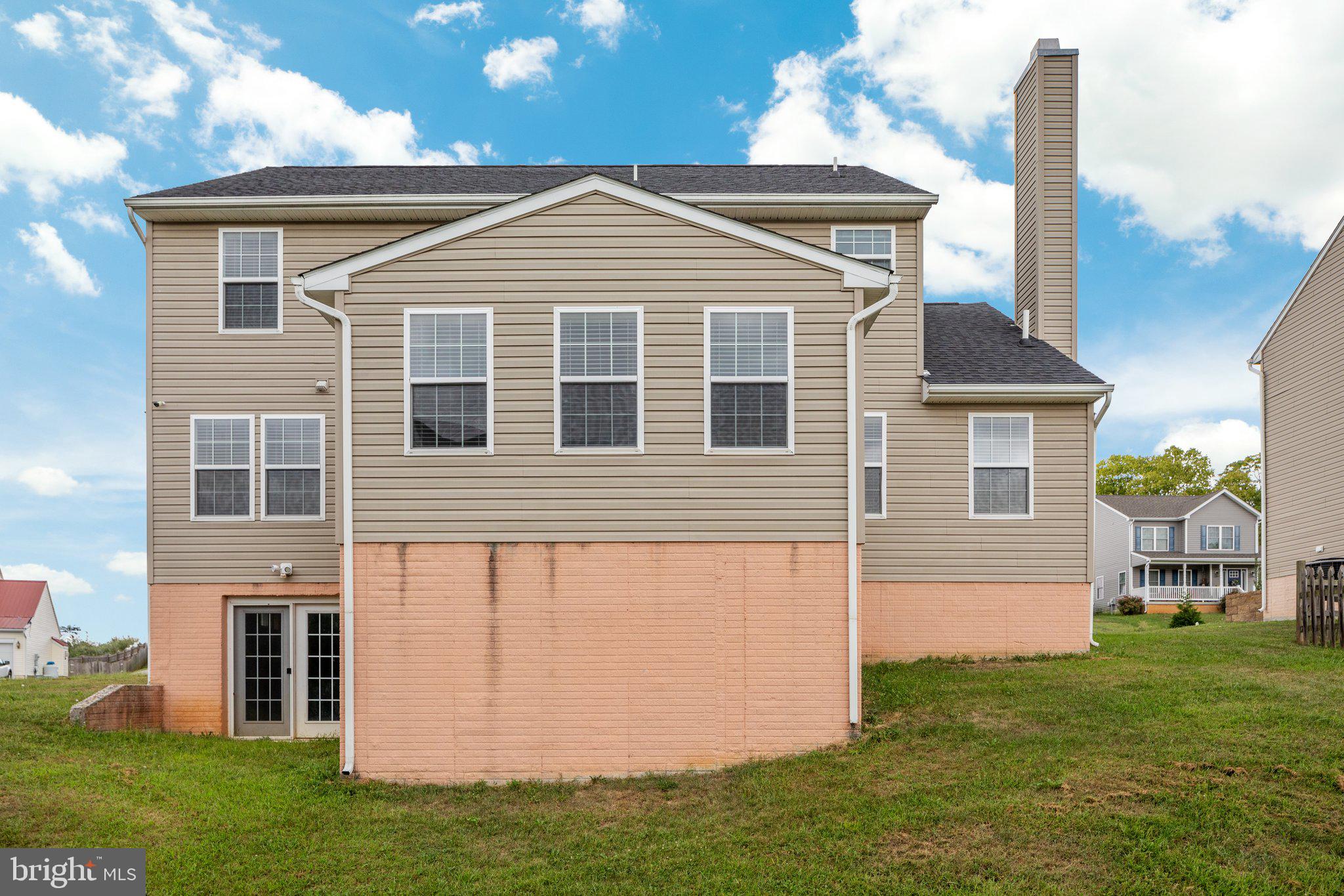 BENTWOOD ESTATES - Residential Lease