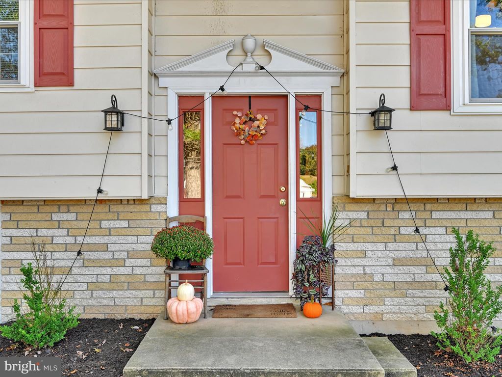 Photo of 64 Eisenhauer Rd, MYERSTOWN, PA 17067 (MLS # PALN2023154)