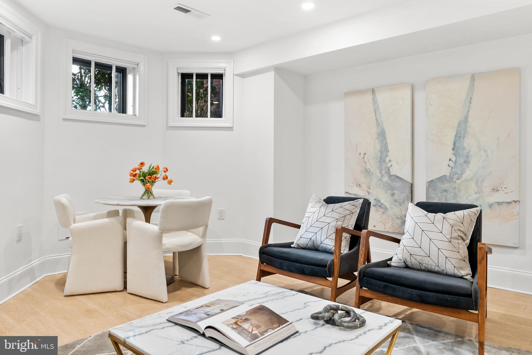 DUPONT CIRCLE - Residential