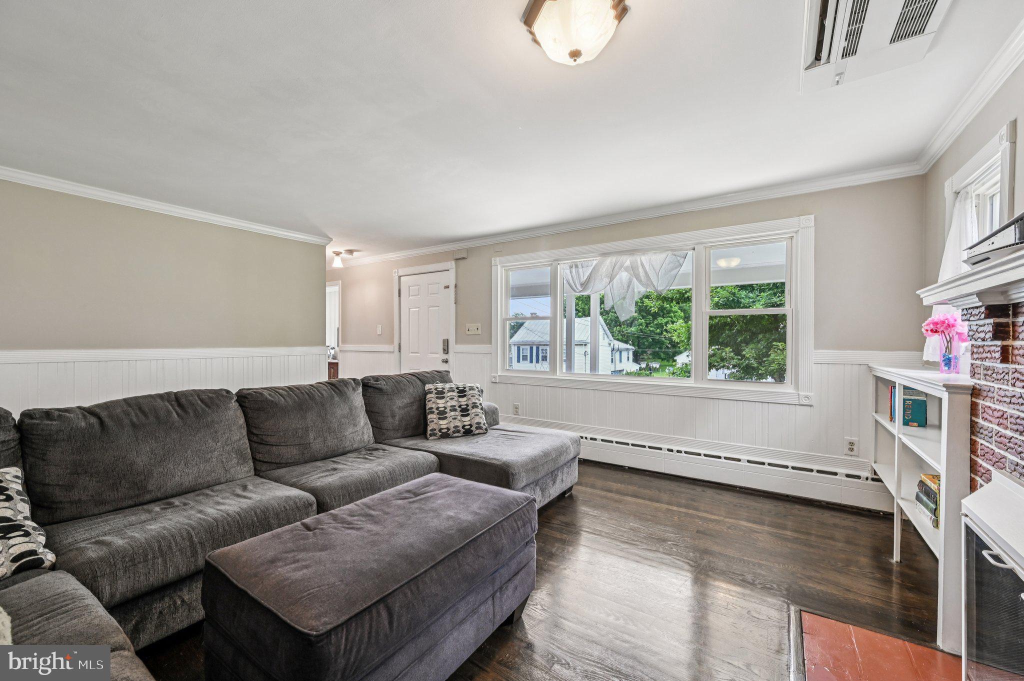 318 E MAIN STREET