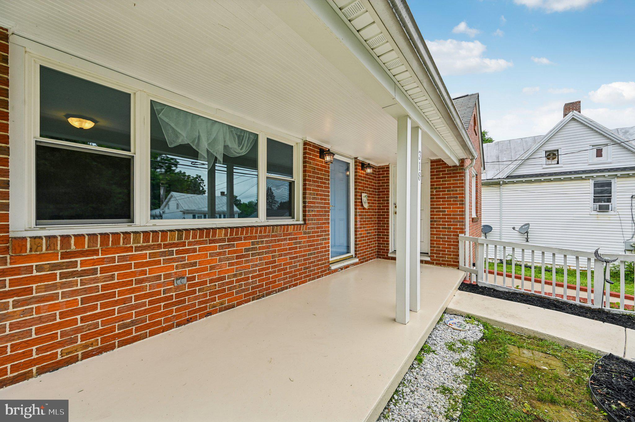 318 E MAIN STREET