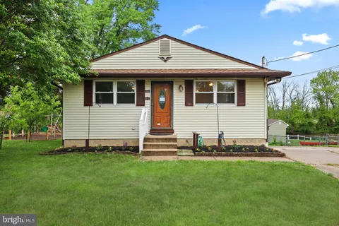 39 Riverview Avenue, West Deptford, NJ 08086 - #: NJGL2056728