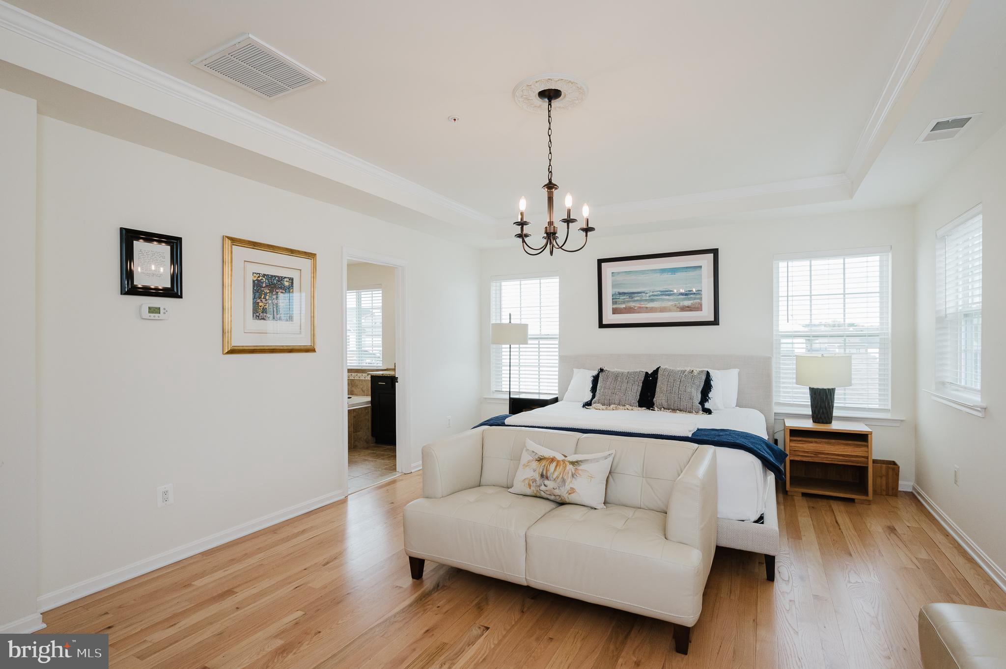 KELLY GLEN - Residential