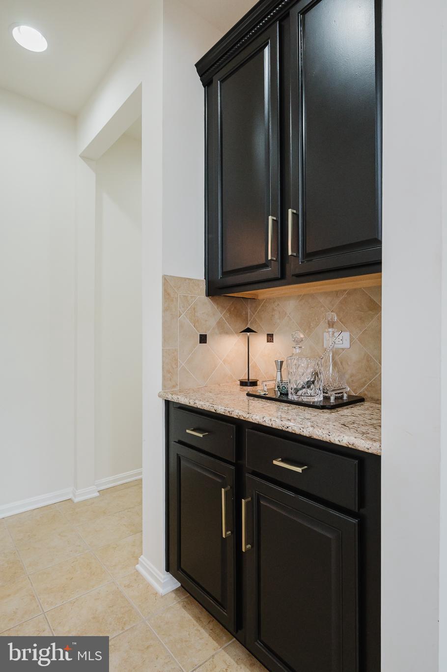 KELLY GLEN - Residential