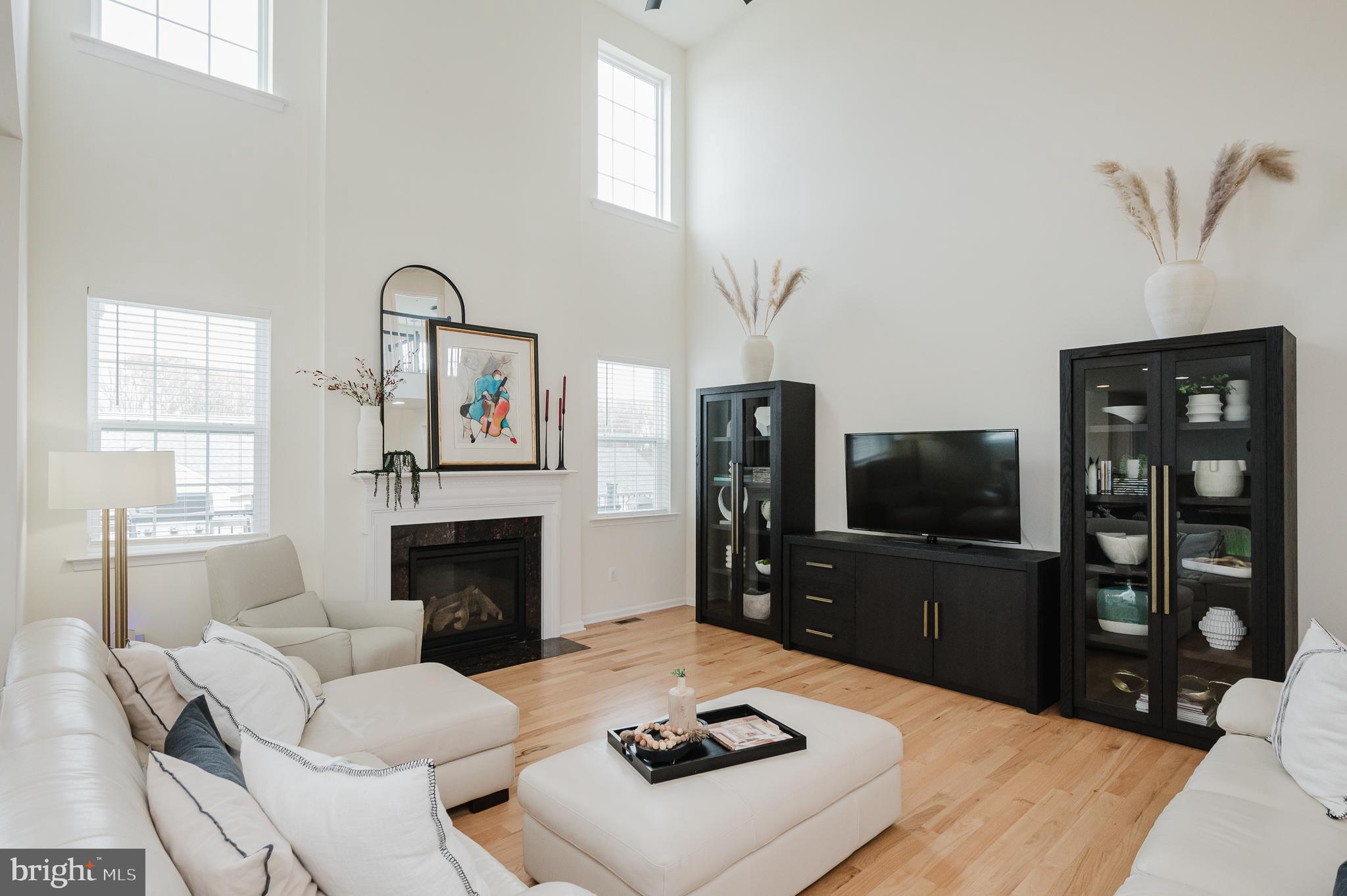 KELLY GLEN - Residential