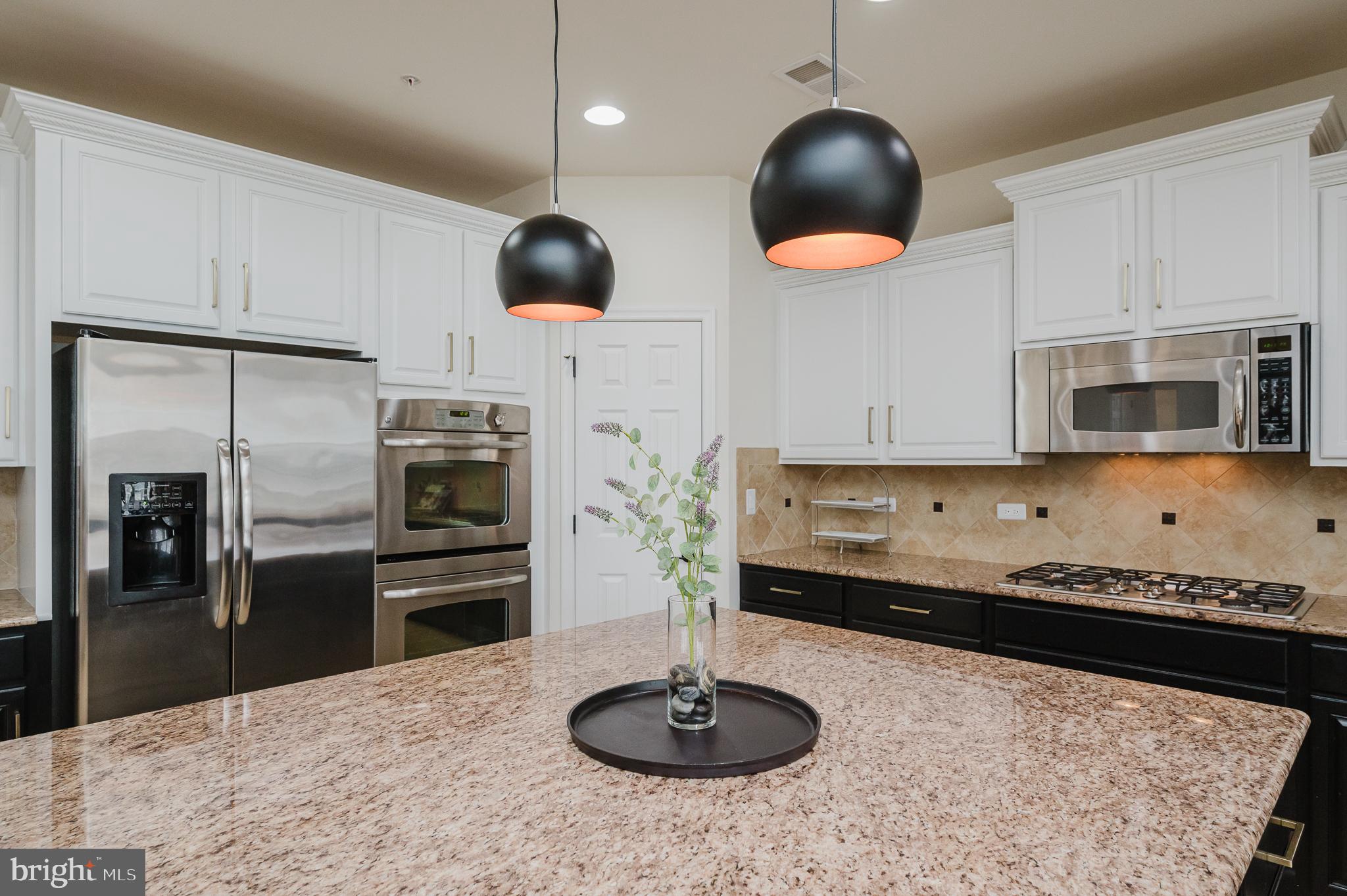 KELLY GLEN - Residential