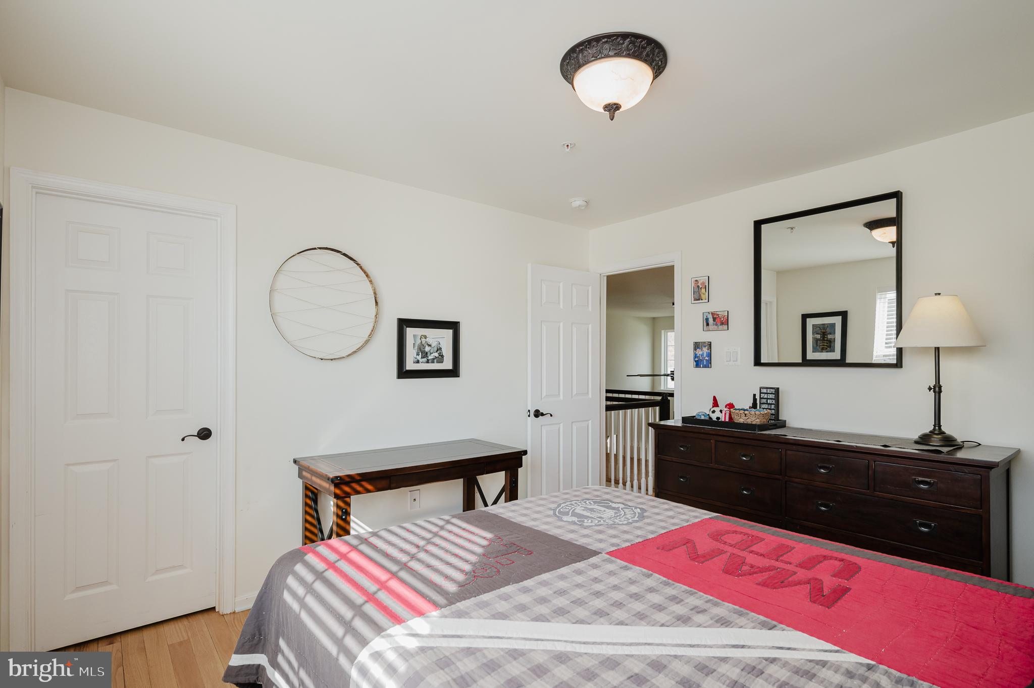 KELLY GLEN - Residential