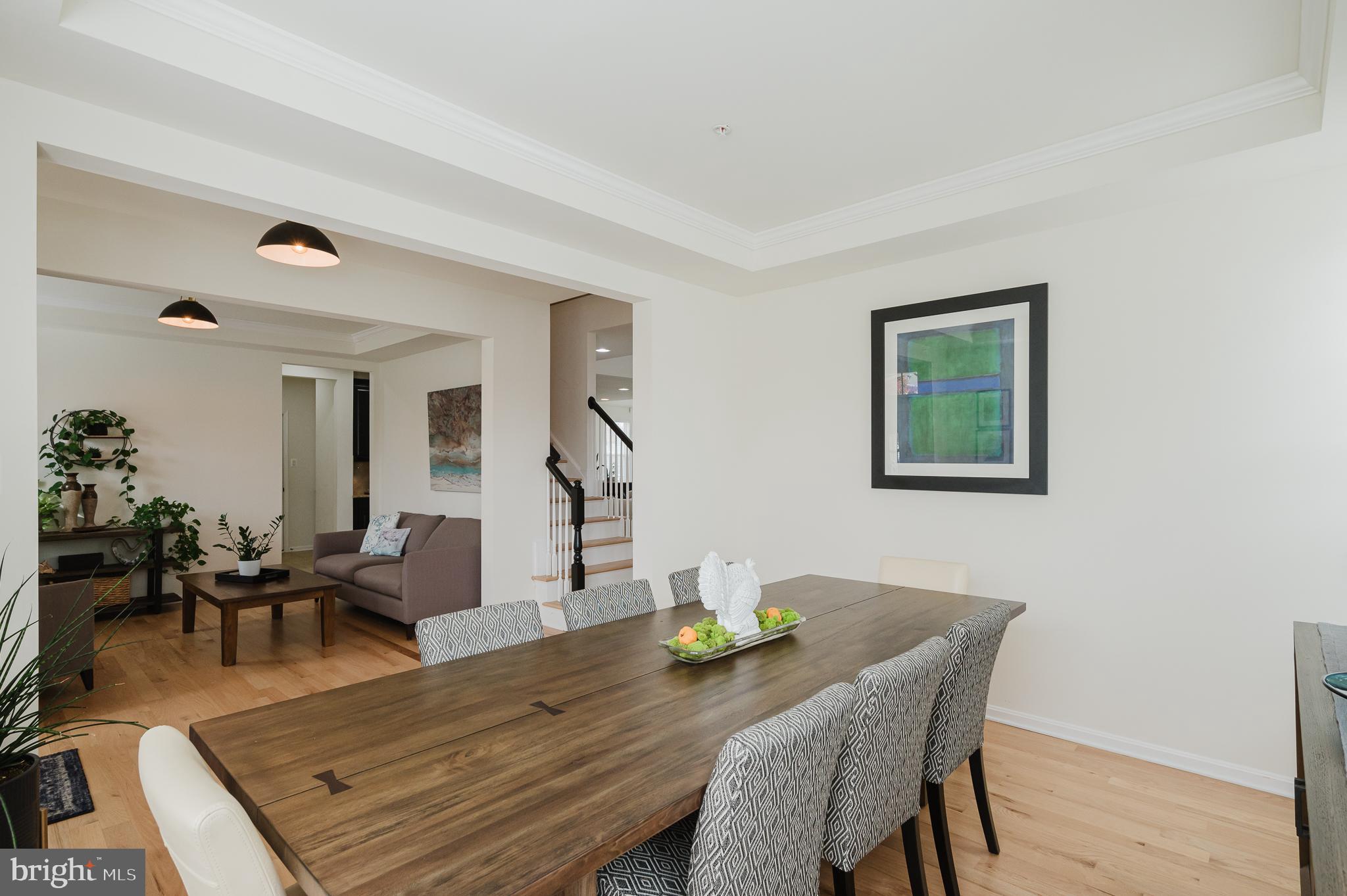 KELLY GLEN - Residential