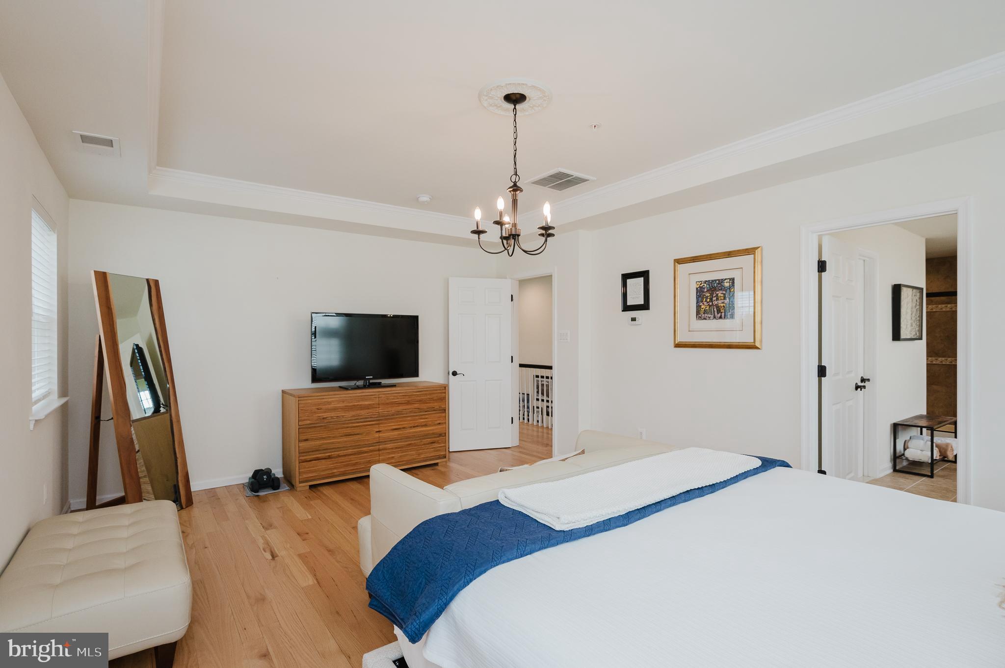 KELLY GLEN - Residential