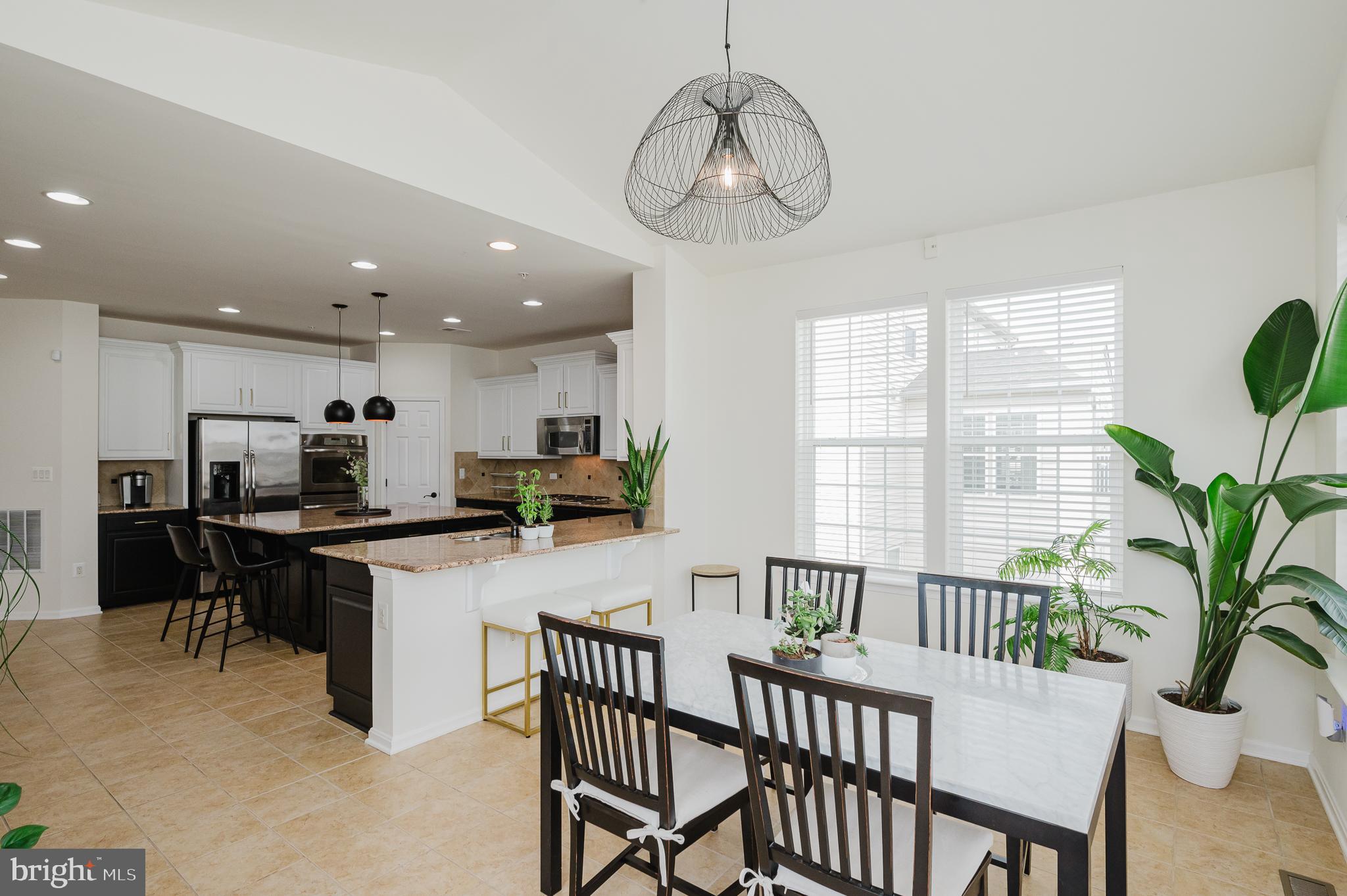 KELLY GLEN - Residential