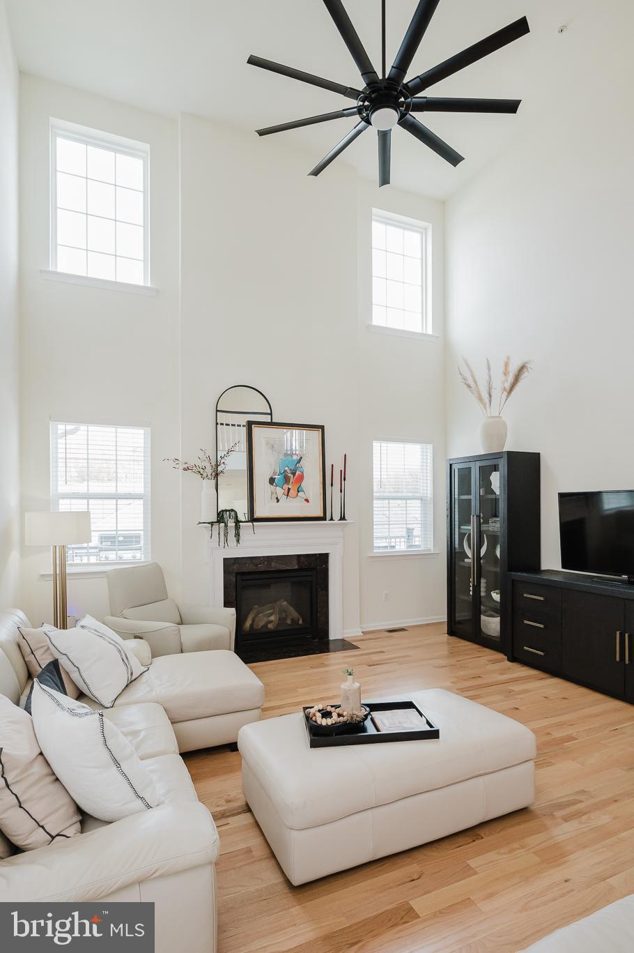 KELLY GLEN - Residential