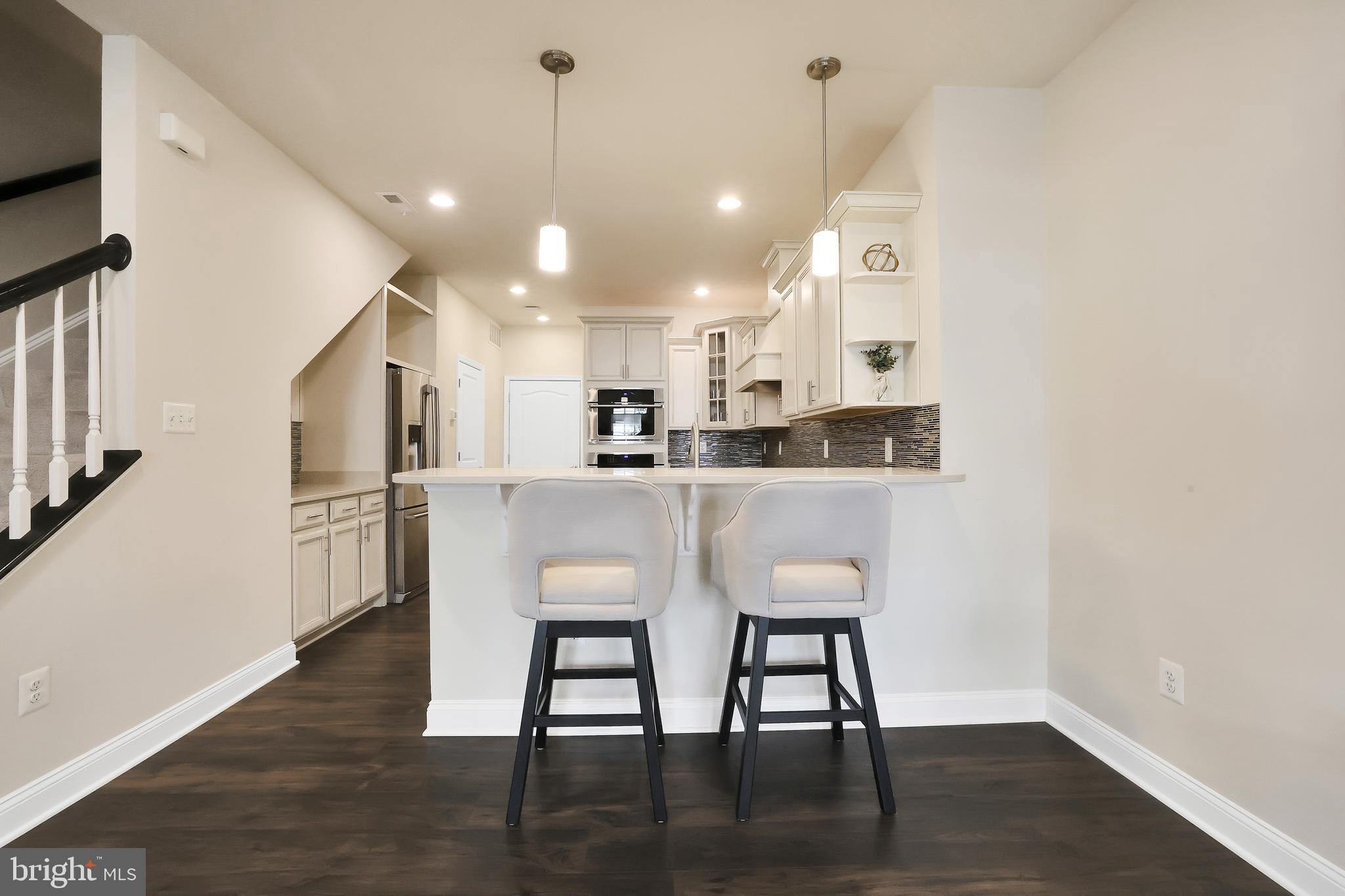 OXFORD SQUARE - Residential