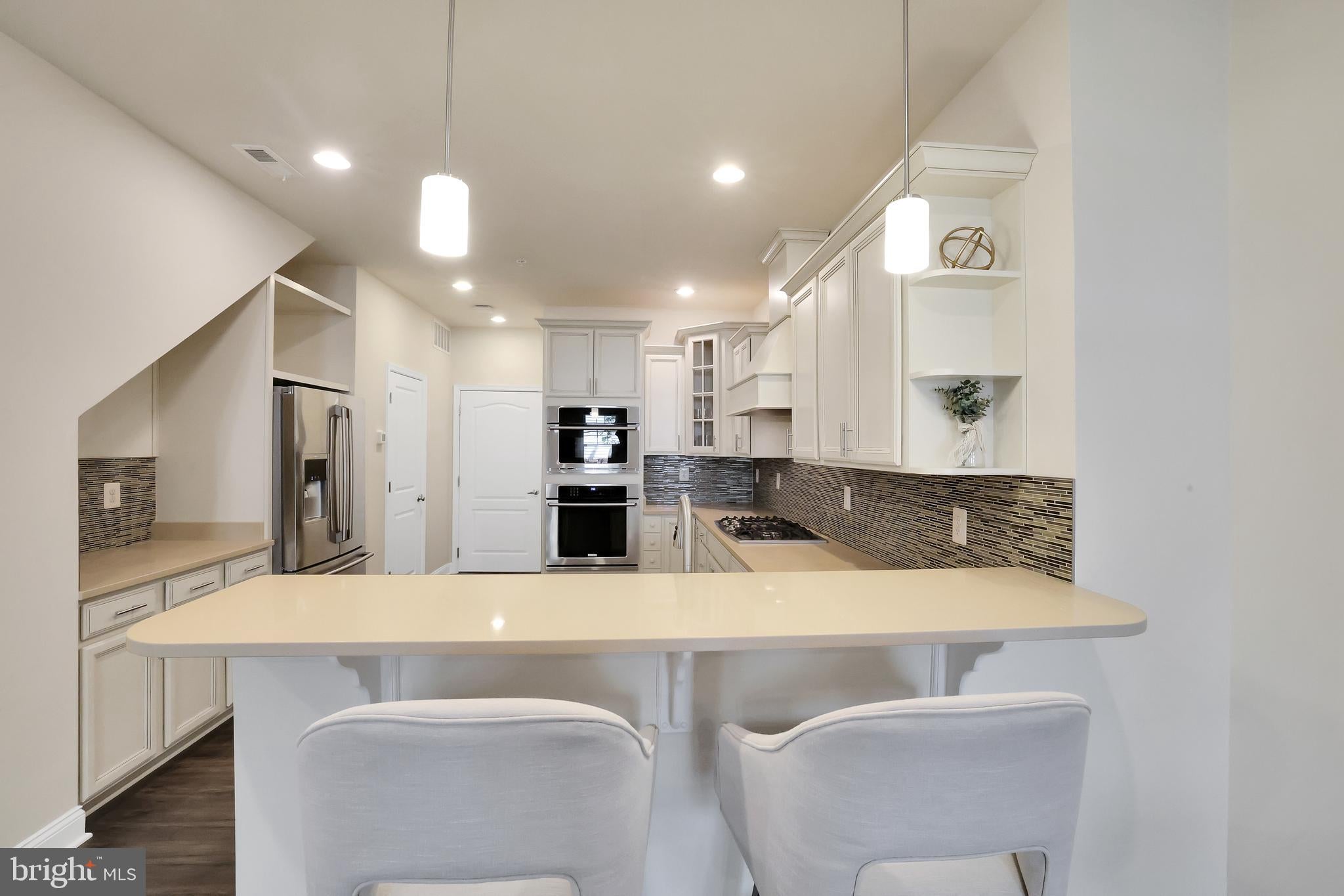 OXFORD SQUARE - Residential