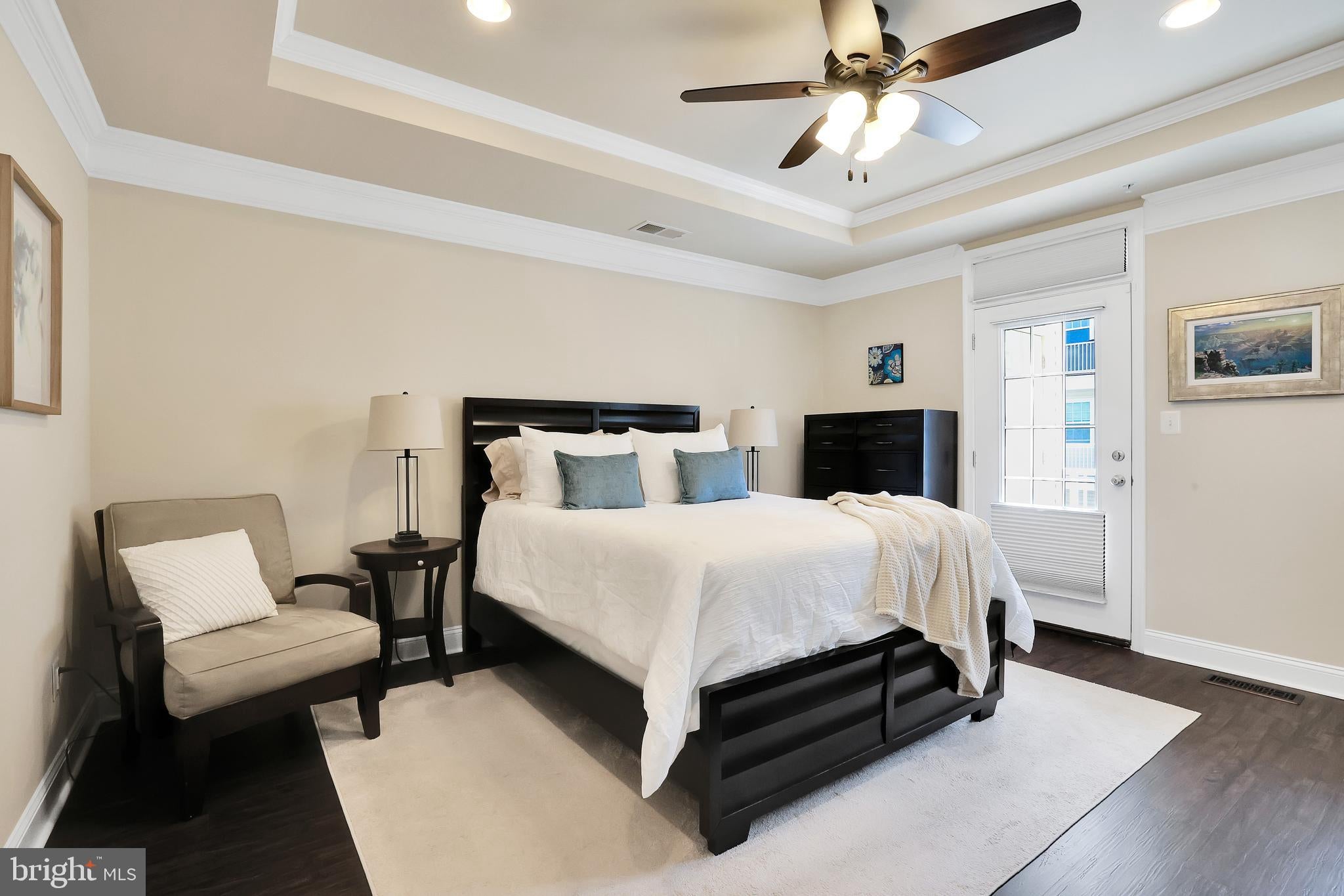 OXFORD SQUARE - Residential