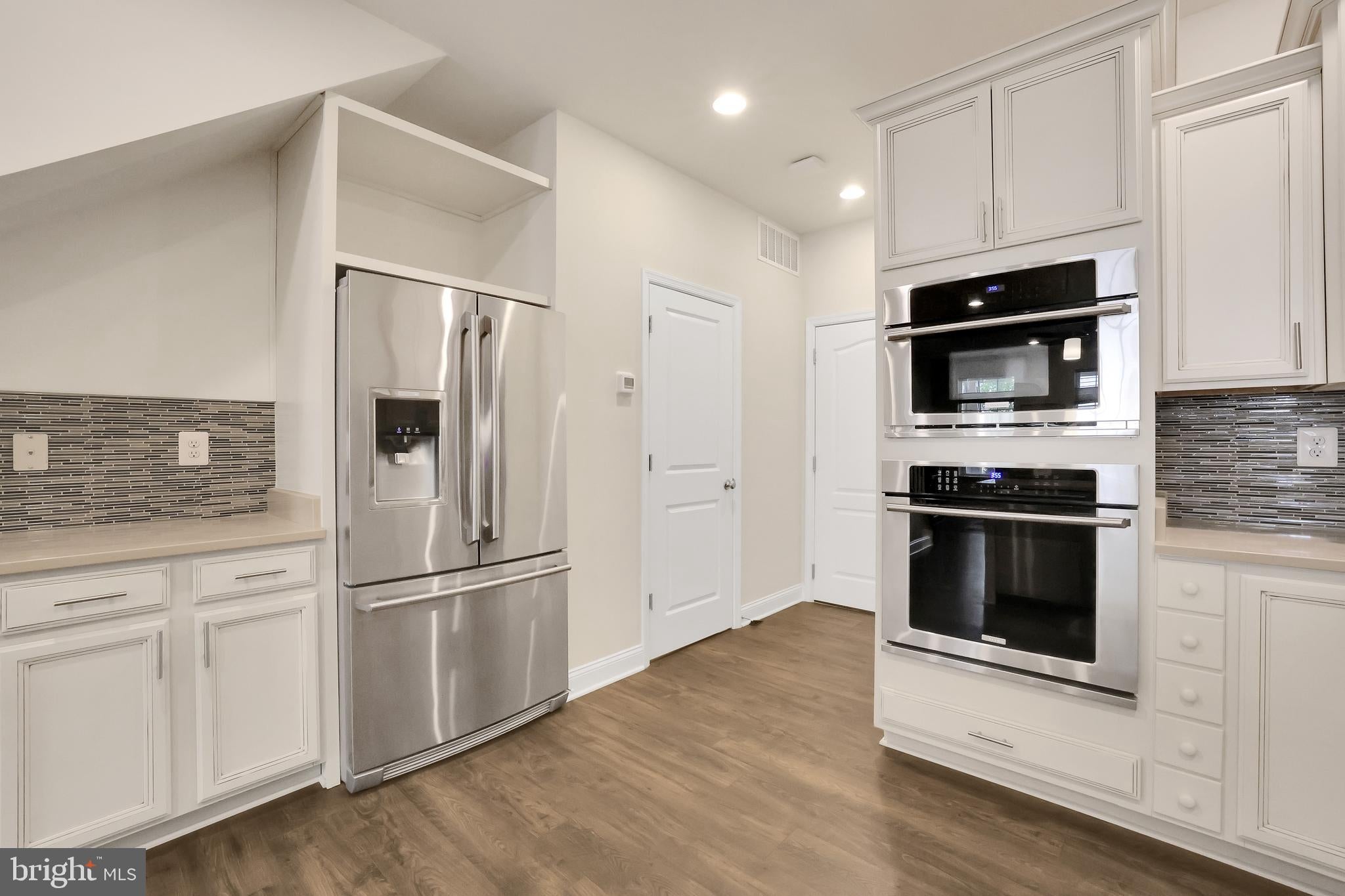 OXFORD SQUARE - Residential